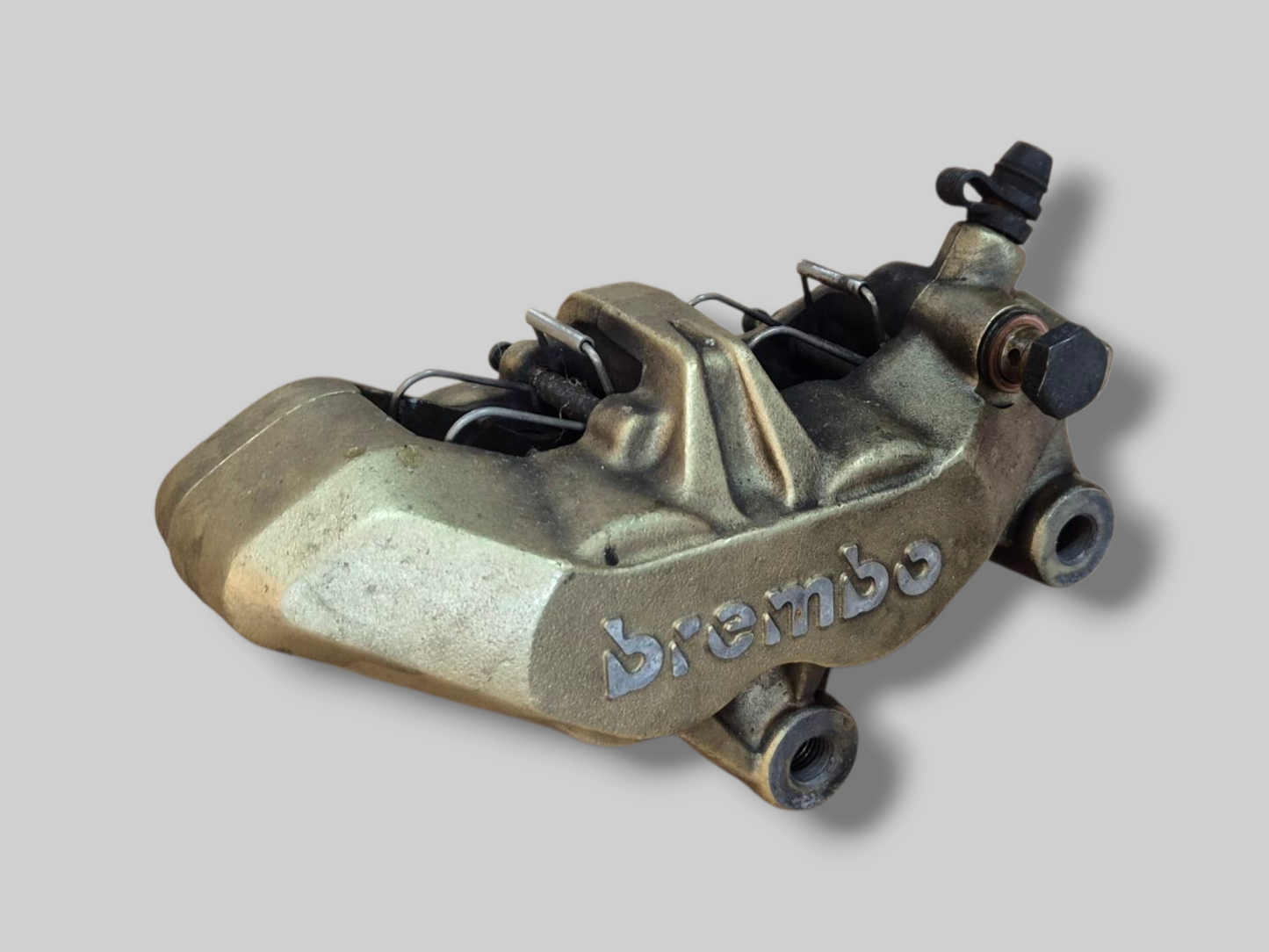 REMKLAUW VOOR RECHTS BREMBO P4 GOUD AP8113970 Aprilia RSV Mille 98-03 / Tuono 02-05