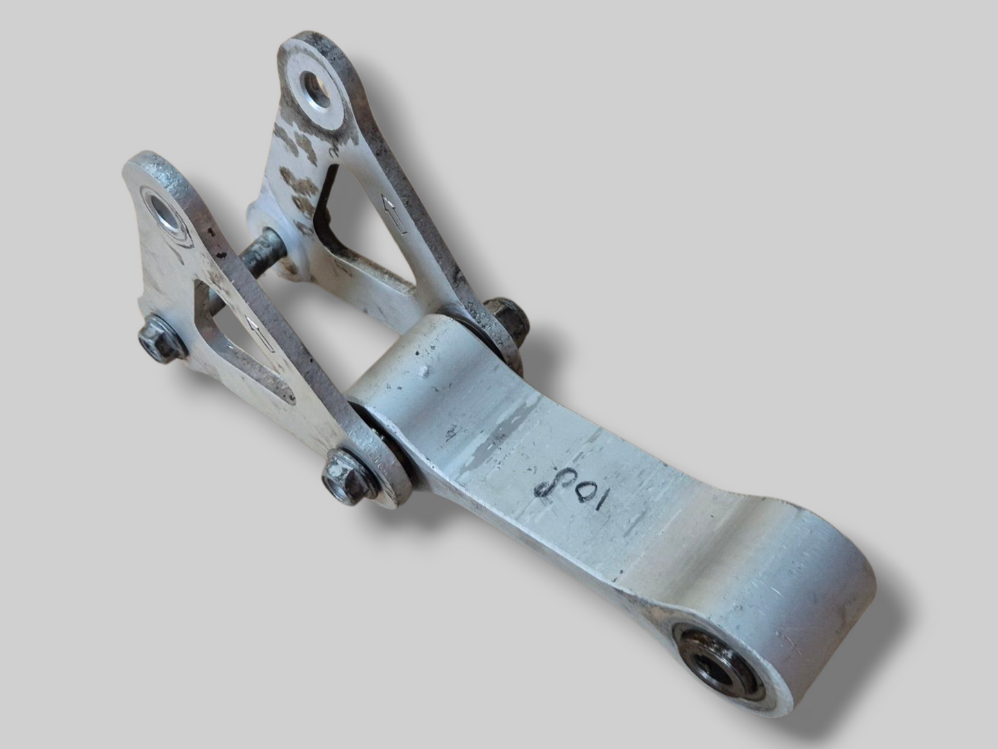ACHTERSCHOKKOPPELING DOGBONE AP8135917 Aprilia RSV Mille 1998-2000 