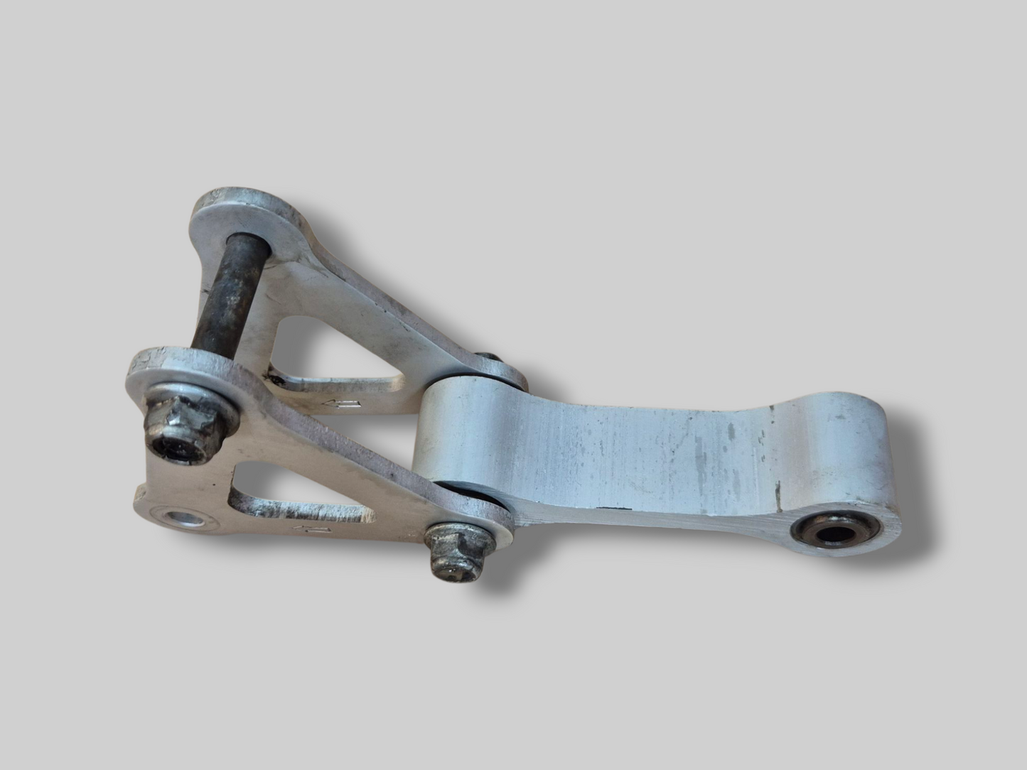 ACHTERSCHOKKOPPELING DOGBONE AP8135917 Aprilia RSV Mille 1998-2000 