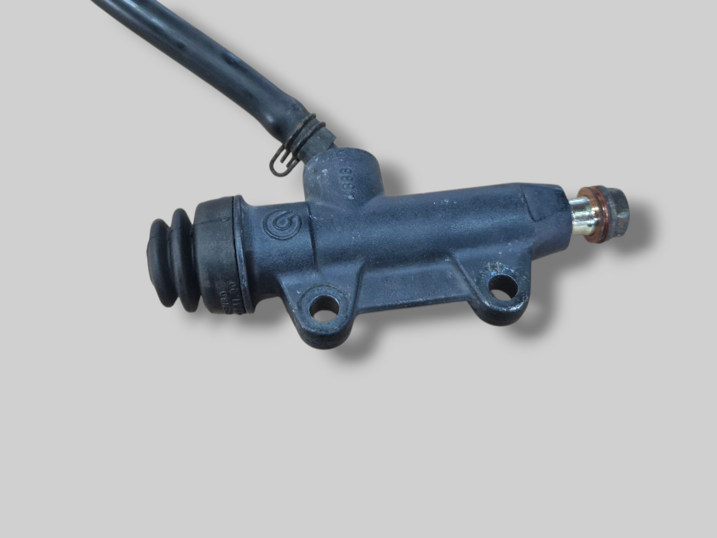 ACHTERREMPOMP HOOFDCILINDER AP8113324 Aprilia RSV Mille 98-03 / Tuono 02-05 