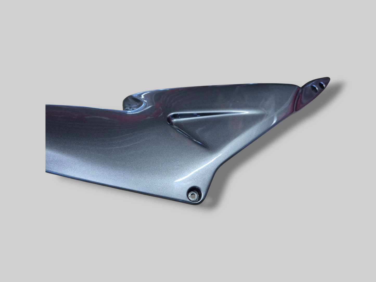BRANDSTOFTANK ZIJPANEEL RECHTER AP8138587 Aprilia RSV Mille 98-00 