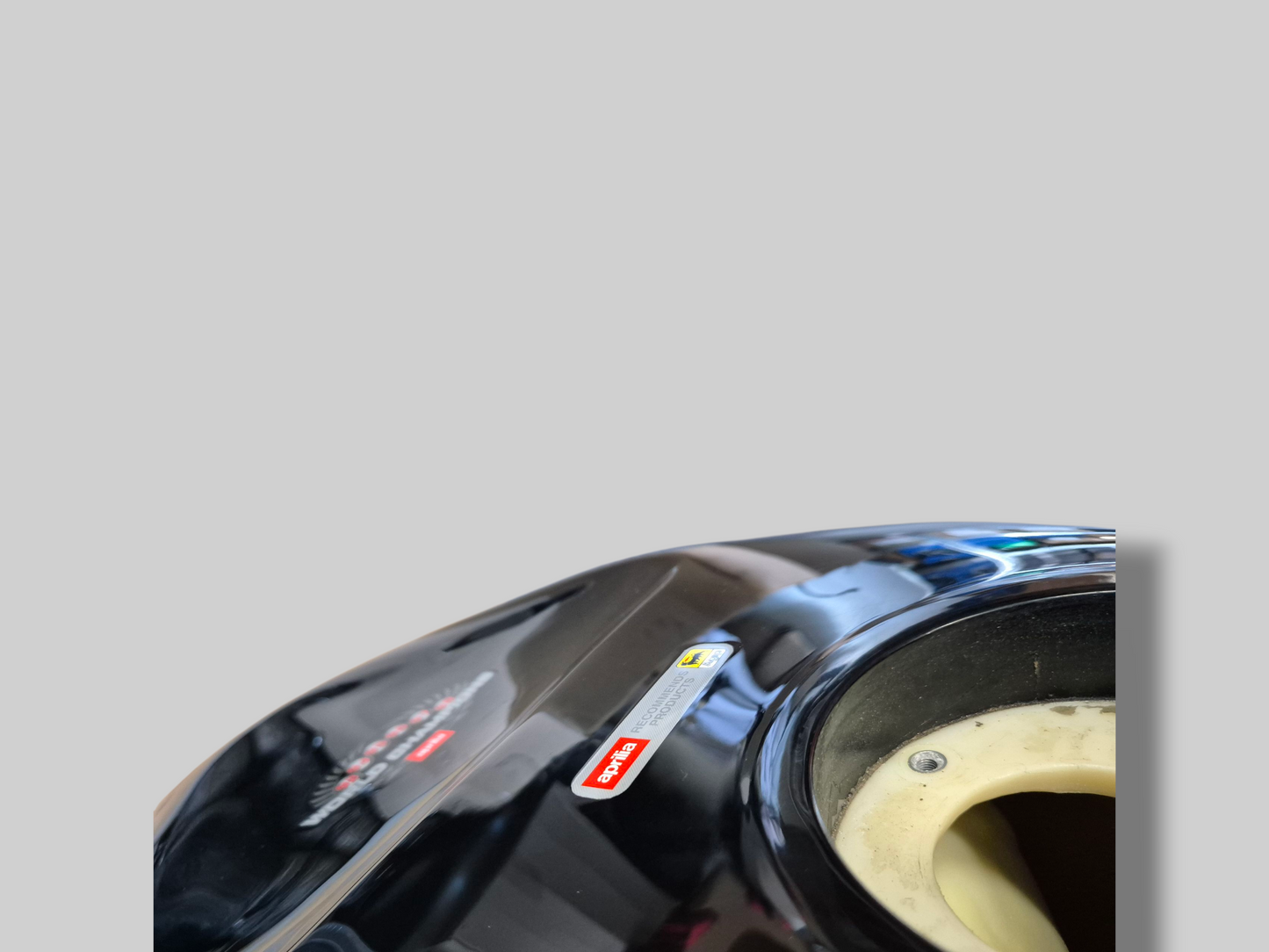 BRANDSTOFTANK WARM ROOD TUONO AP8168218 Aprilia RSV Mille 01-03 / Tuono 02-05 