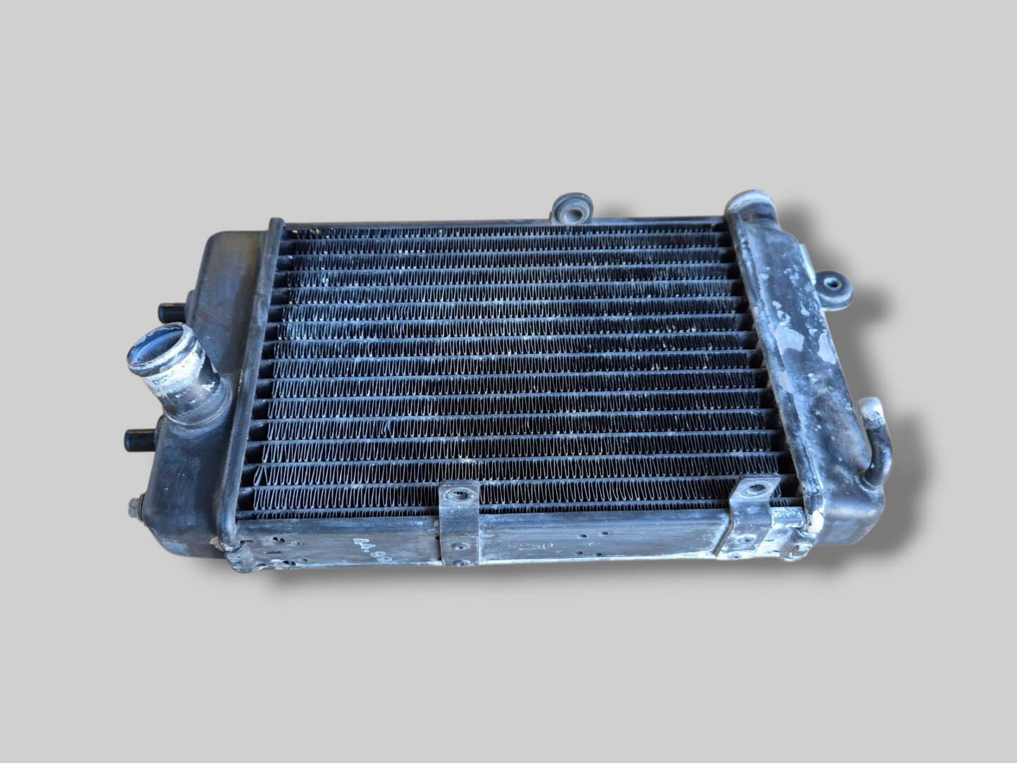 RECHTER RADIATOR ZWART AP8102952 Aprilia RSV Mille 98-03 / Tuono 02-05
