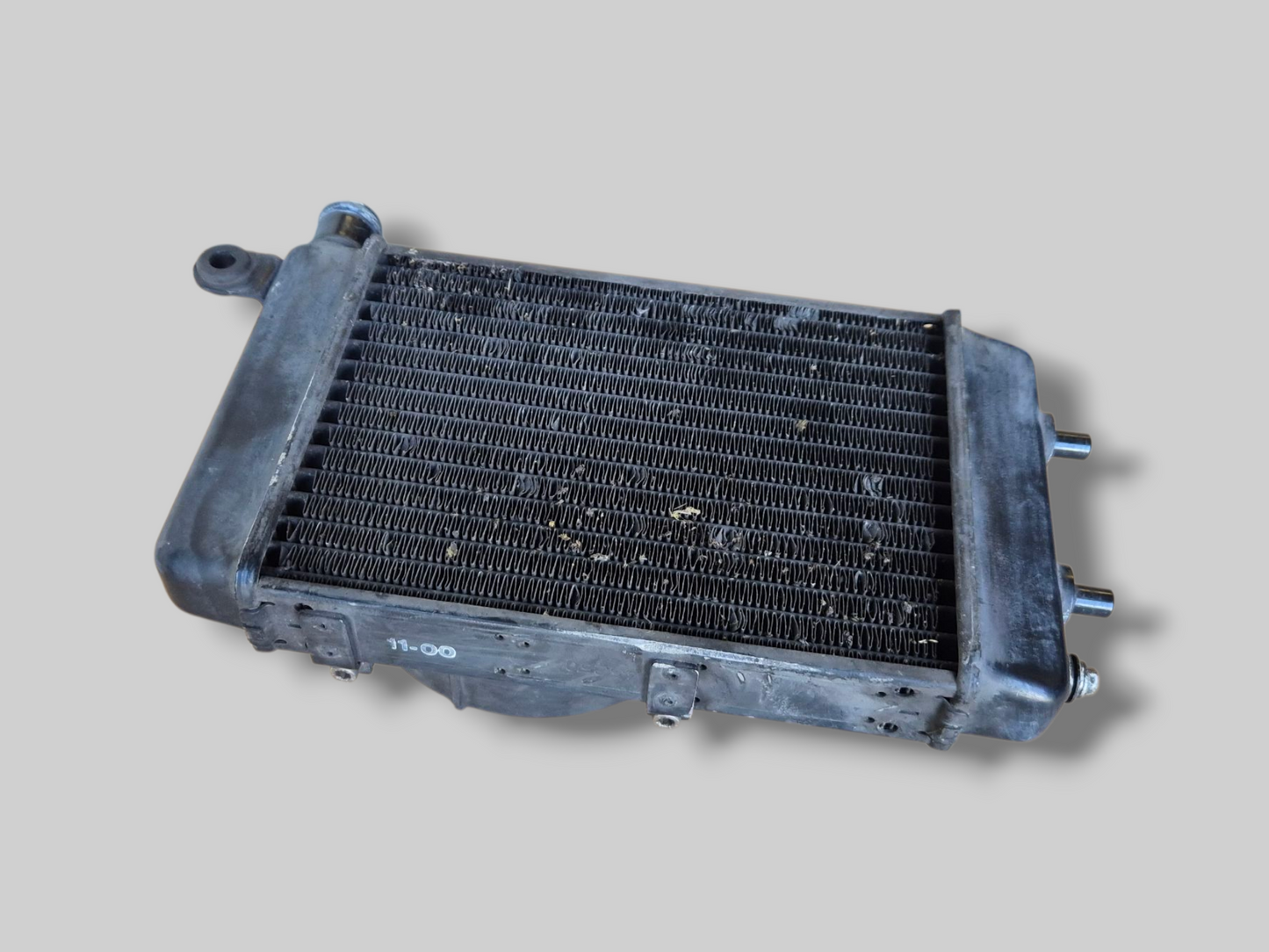 RECHTER RADIATOR ZWART AP8102952 Aprilia RSV Mille 98-03 / Tuono 02-05