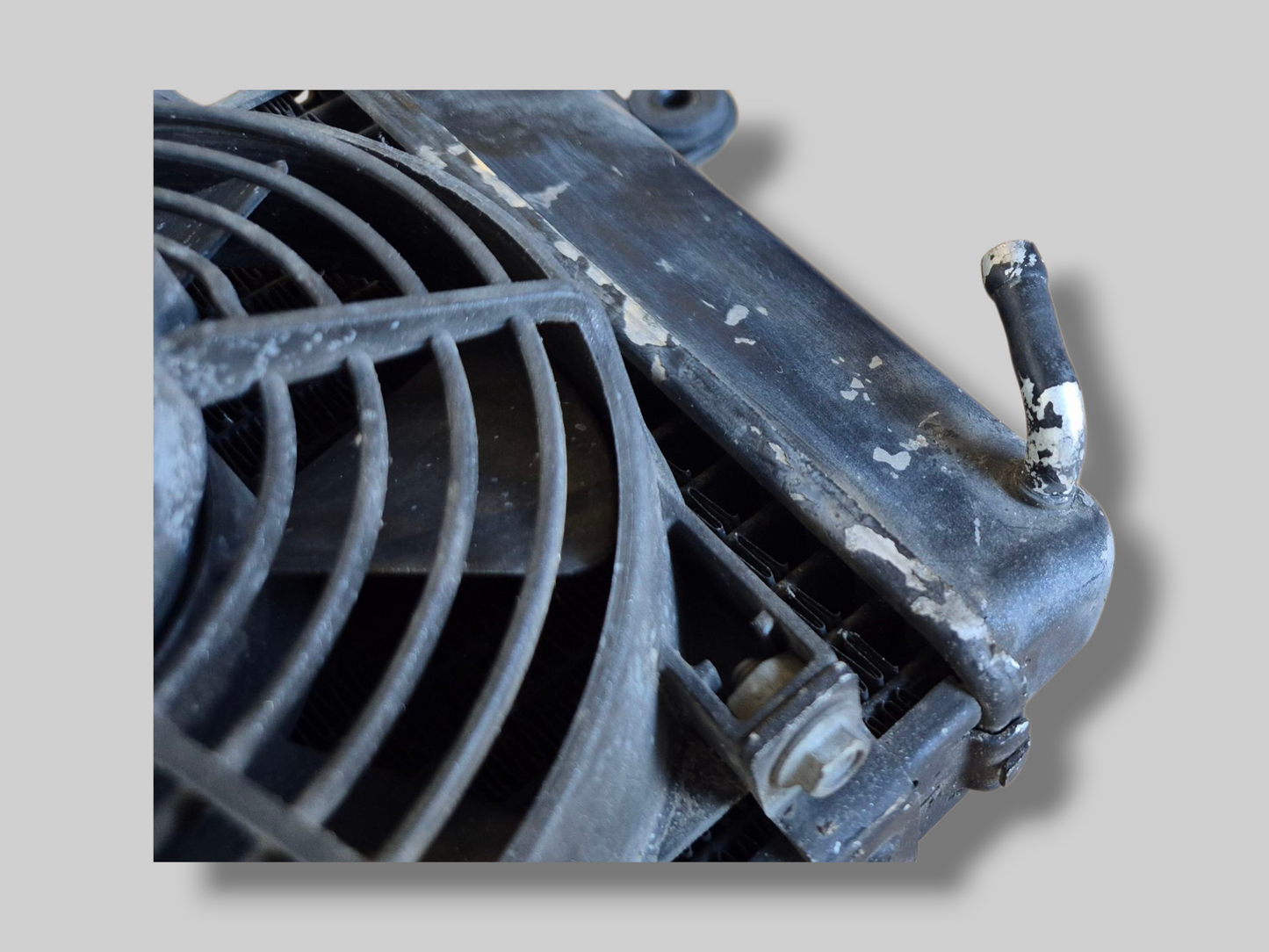RECHTER RADIATOR ZWART AP8102952 Aprilia RSV Mille 98-03 / Tuono 02-05