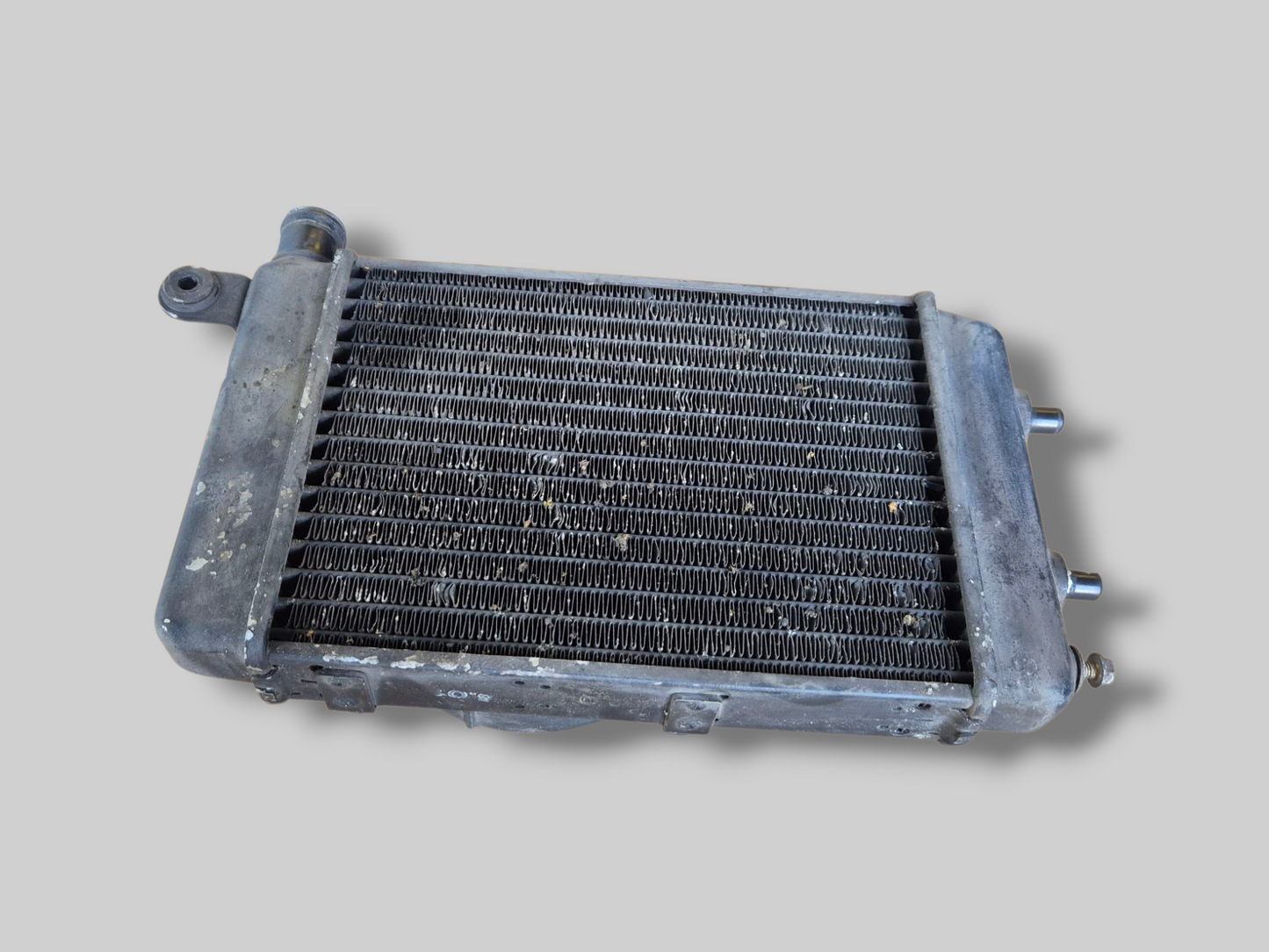 RECHTER RADIATOR ZWART AP8102952 Aprilia RSV Mille 98-03 / Tuono 02-05