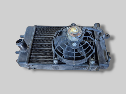 RECHTER RADIATOR ZWART AP8102952 Aprilia RSV Mille 98-03 / Tuono 02-05