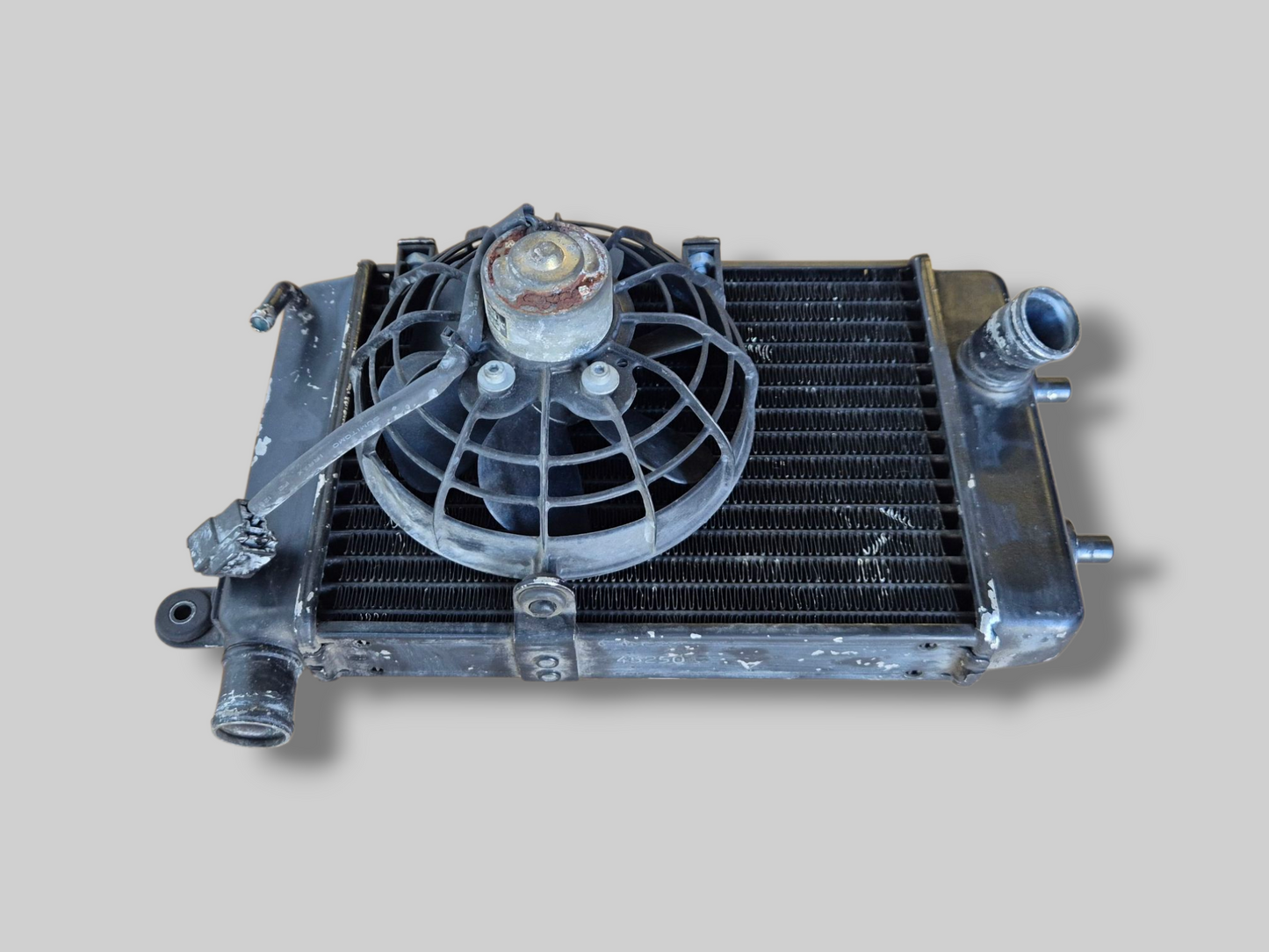 RECHTER RADIATOR ZWART AP8102952 Aprilia RSV Mille 98-03 / Tuono 02-05
