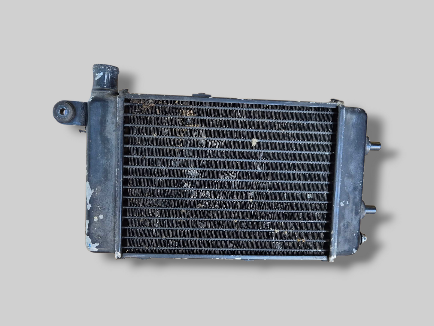 RECHTER RADIATOR ZWART AP8102952 Aprilia RSV Mille 98-03 / Tuono 02-05