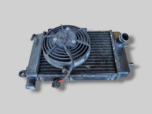 RECHTER RADIATOR ZWART AP8102952 Aprilia RSV Mille 98-03 / Tuono 02-05