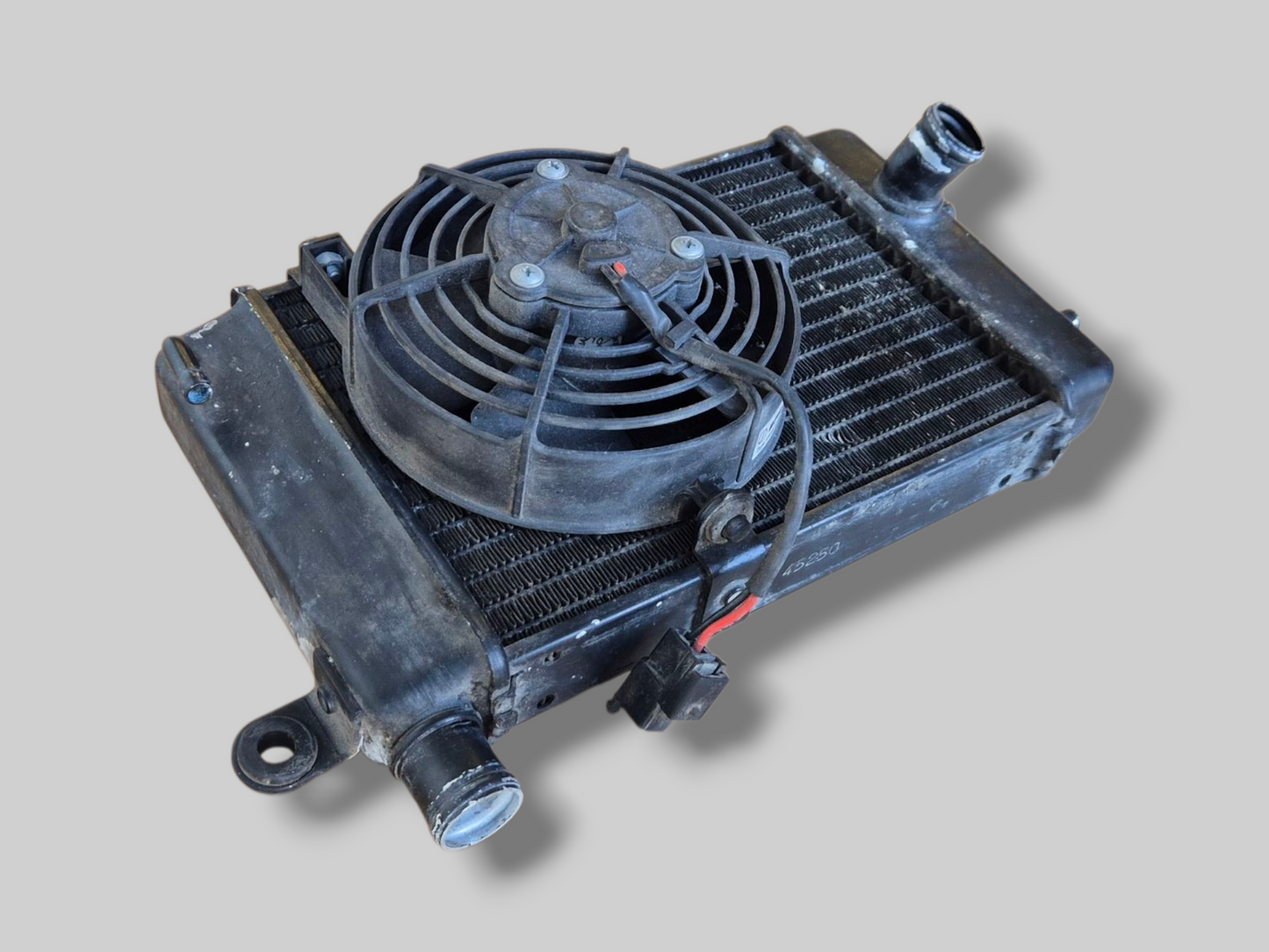 RECHTER RADIATOR ZWART AP8102952 Aprilia RSV Mille 98-03 / Tuono 02-05