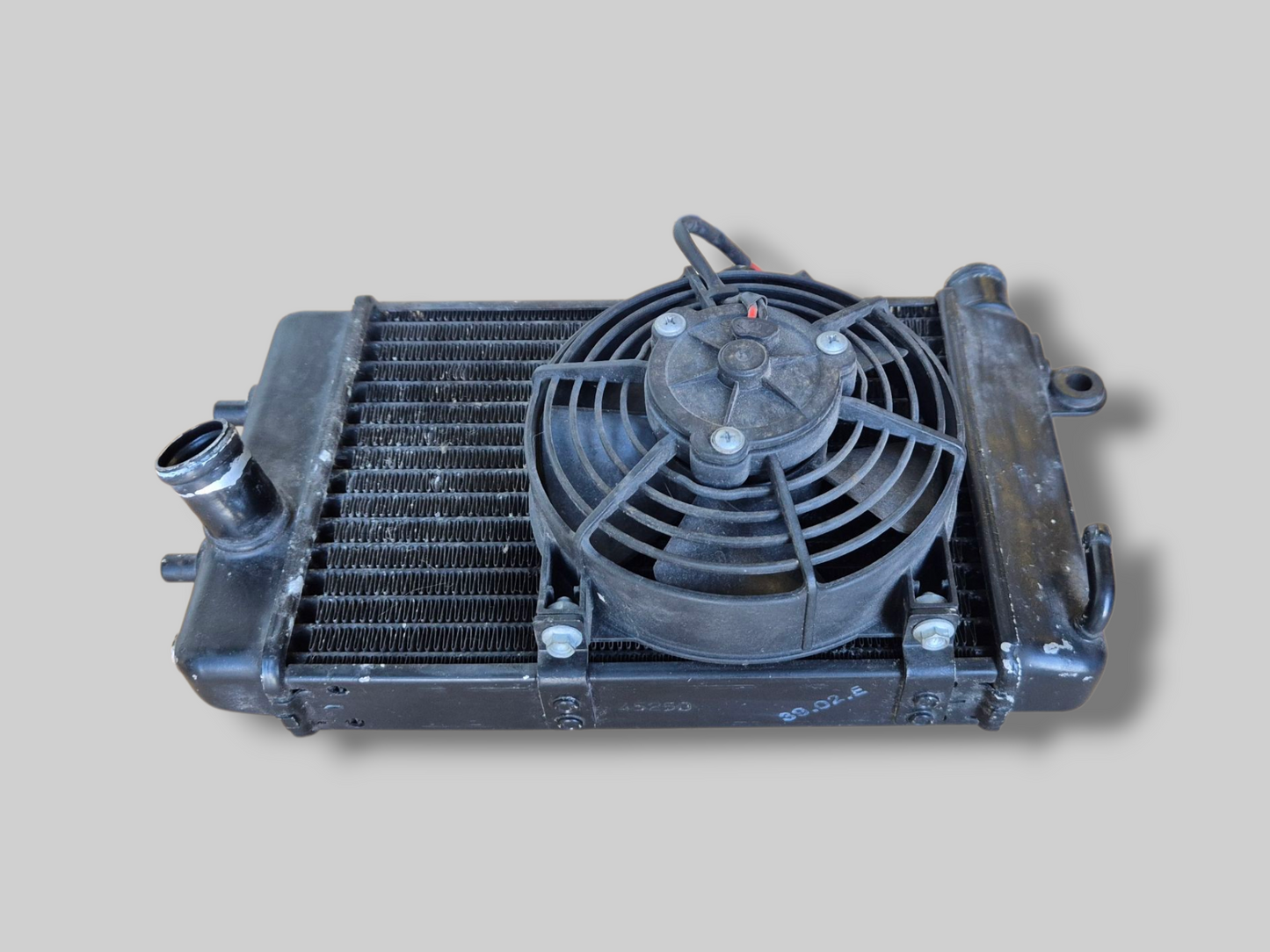 RECHTER RADIATOR ZWART AP8102952 Aprilia RSV Mille 98-03 / Tuono 02-05
