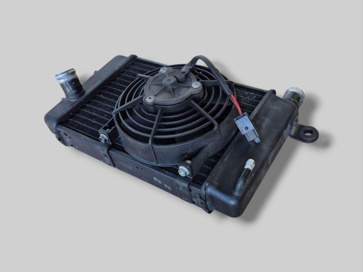 RECHTER RADIATOR ZWART AP8102952 Aprilia RSV Mille 98-03 / Tuono 02-05
