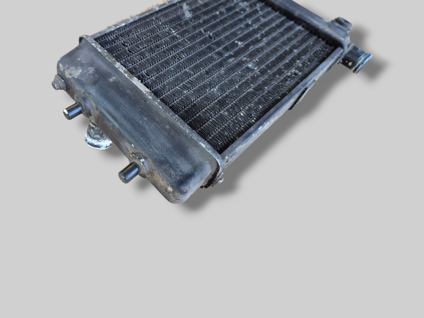 RECHTER RADIATOR ZWART AP8102952 Aprilia RSV Mille 98-03 / Tuono 02-05