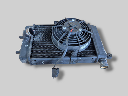 LINKER RADIATOR ZILVER AP8102951 Aprilia RSV Mille 98-03 / Tuono 02-05