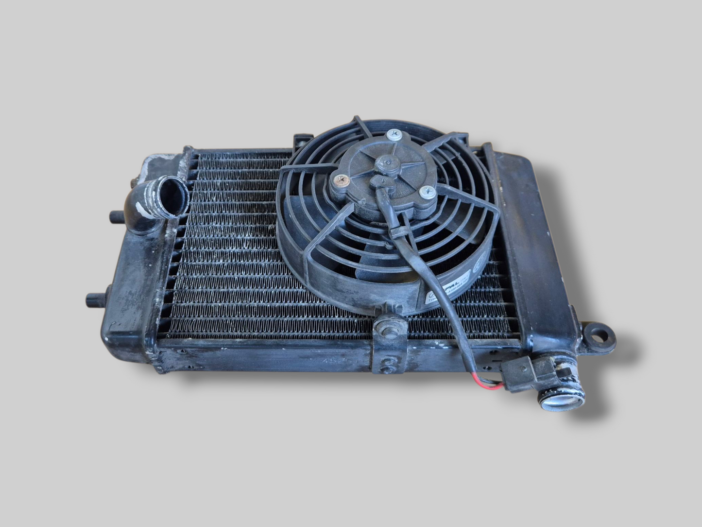 LINKER RADIATOR ZILVER AP8102951 Aprilia RSV Mille 98-03 / Tuono 02-05