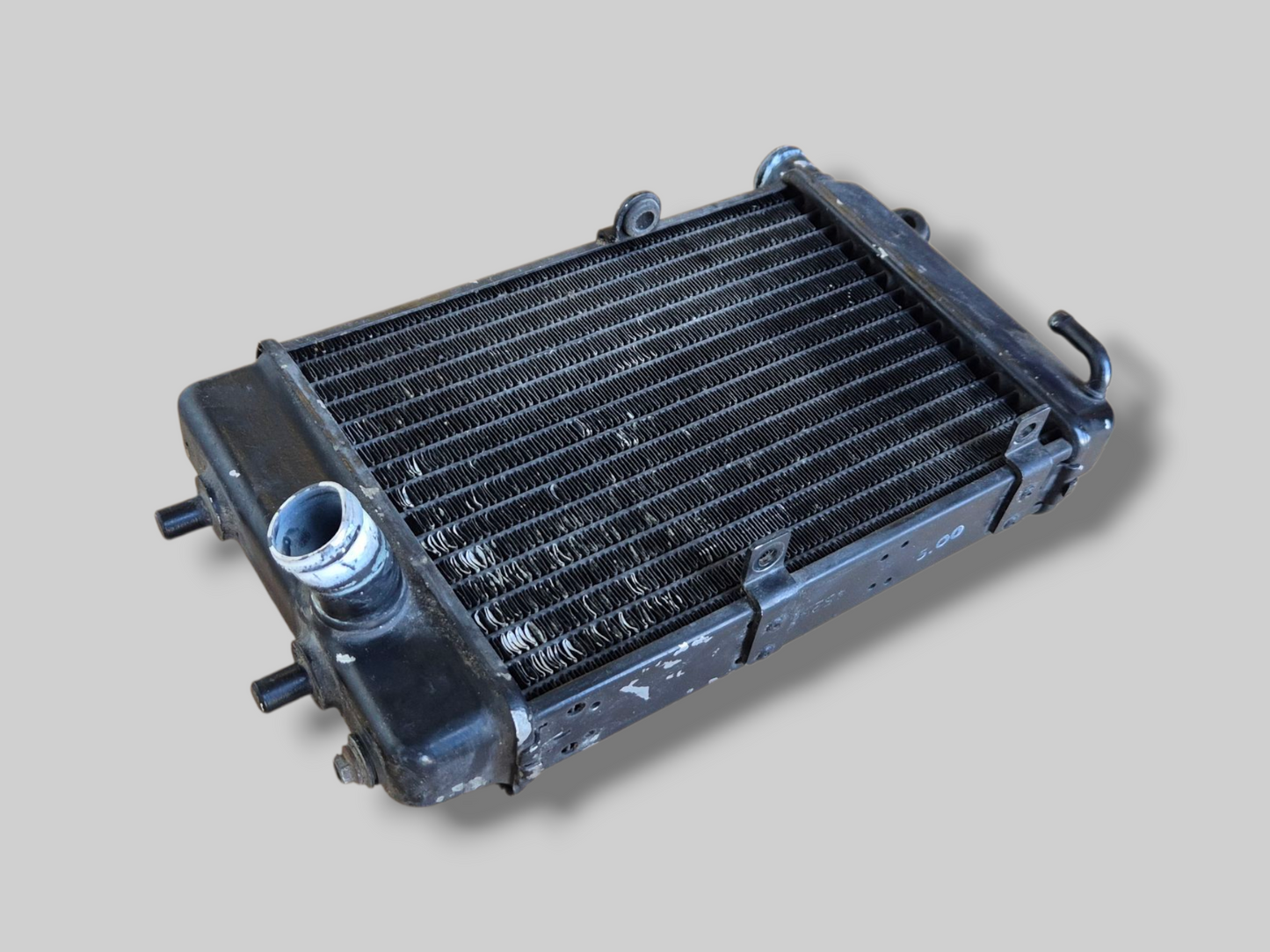 RECHTER RADIATOR ZWART AP8102952 Aprilia RSV Mille 98-03 / Tuono 02-05