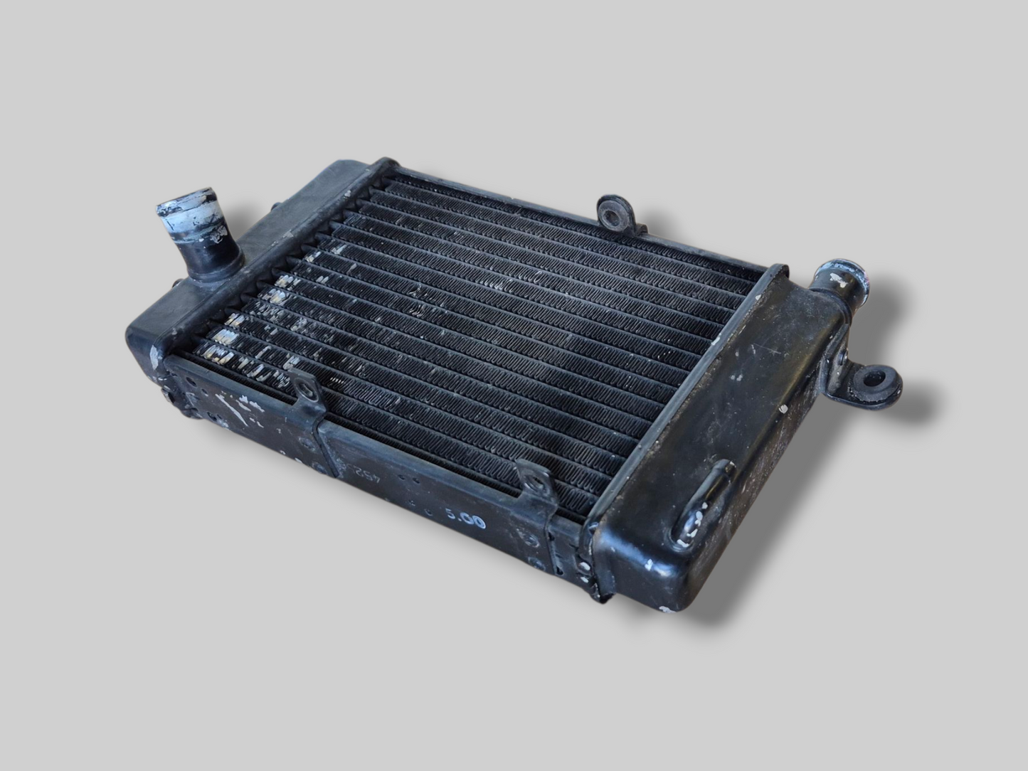 RECHTER RADIATOR ZWART AP8102952 Aprilia RSV Mille 98-03 / Tuono 02-05