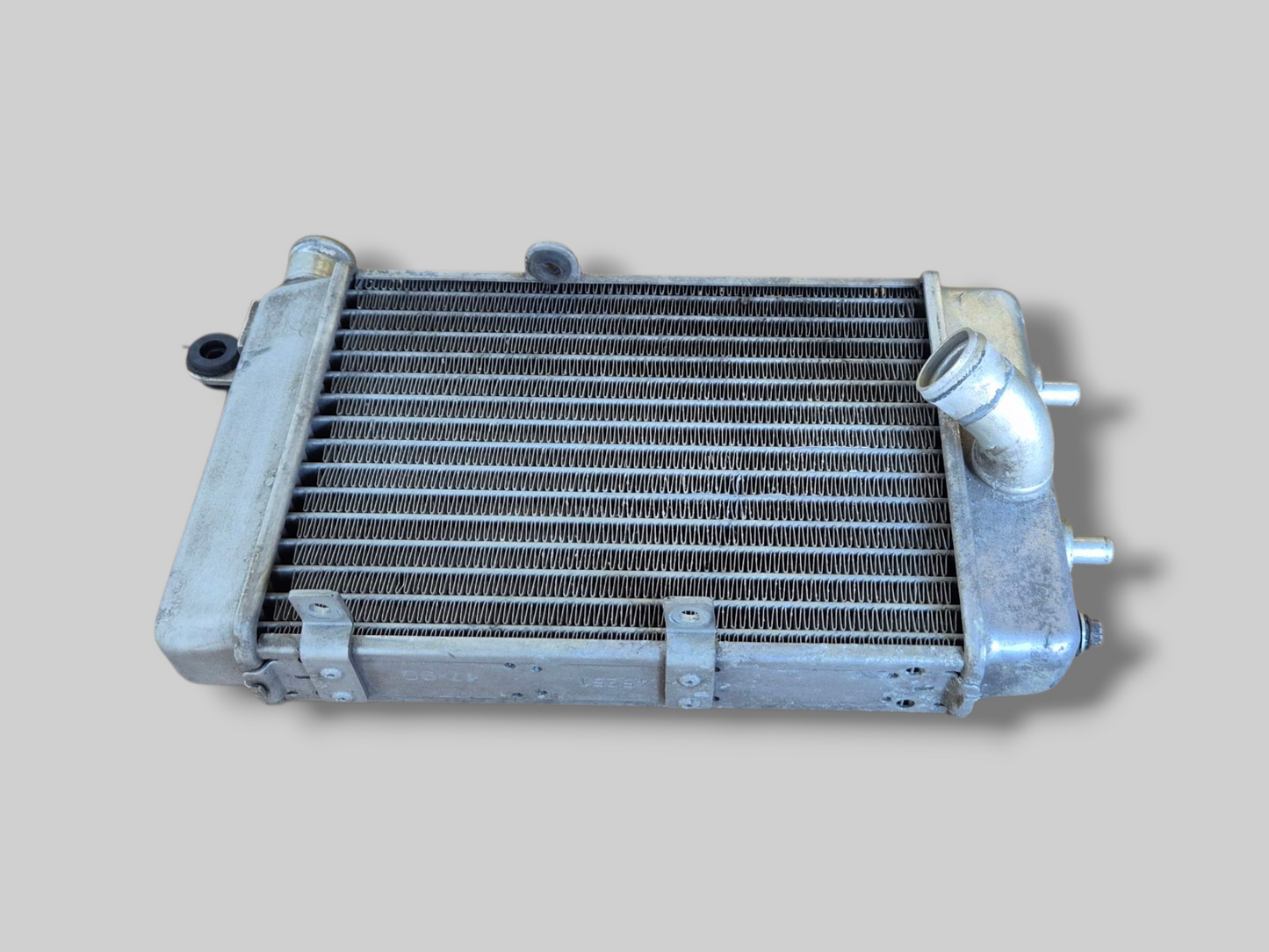 LINKER RADIATOR ZILVER AP8102951 Aprilia RSV Mille 98-03 / Tuono 02-05