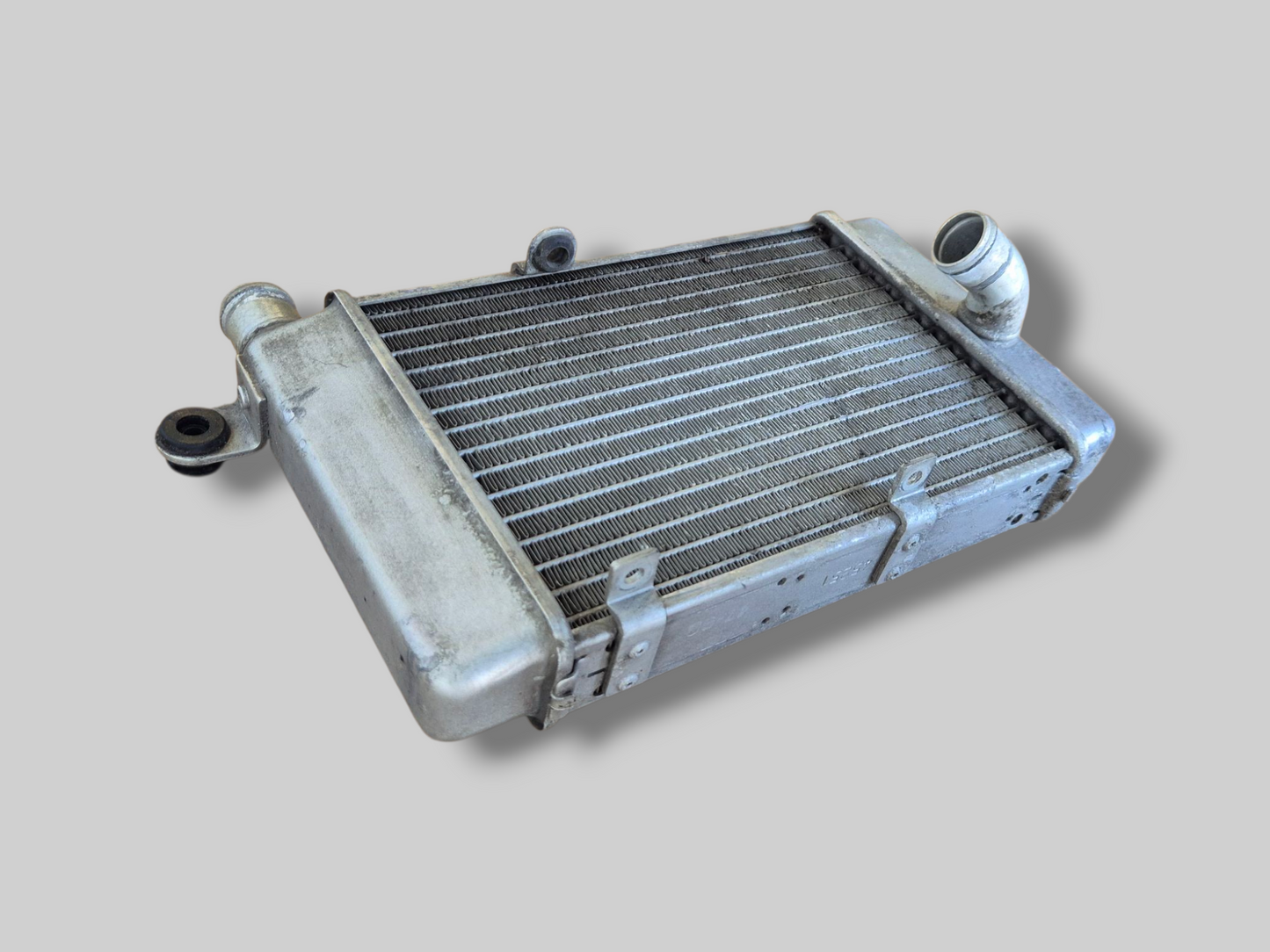 LINKER RADIATOR ZILVER AP8102951 Aprilia RSV Mille 98-03 / Tuono 02-05