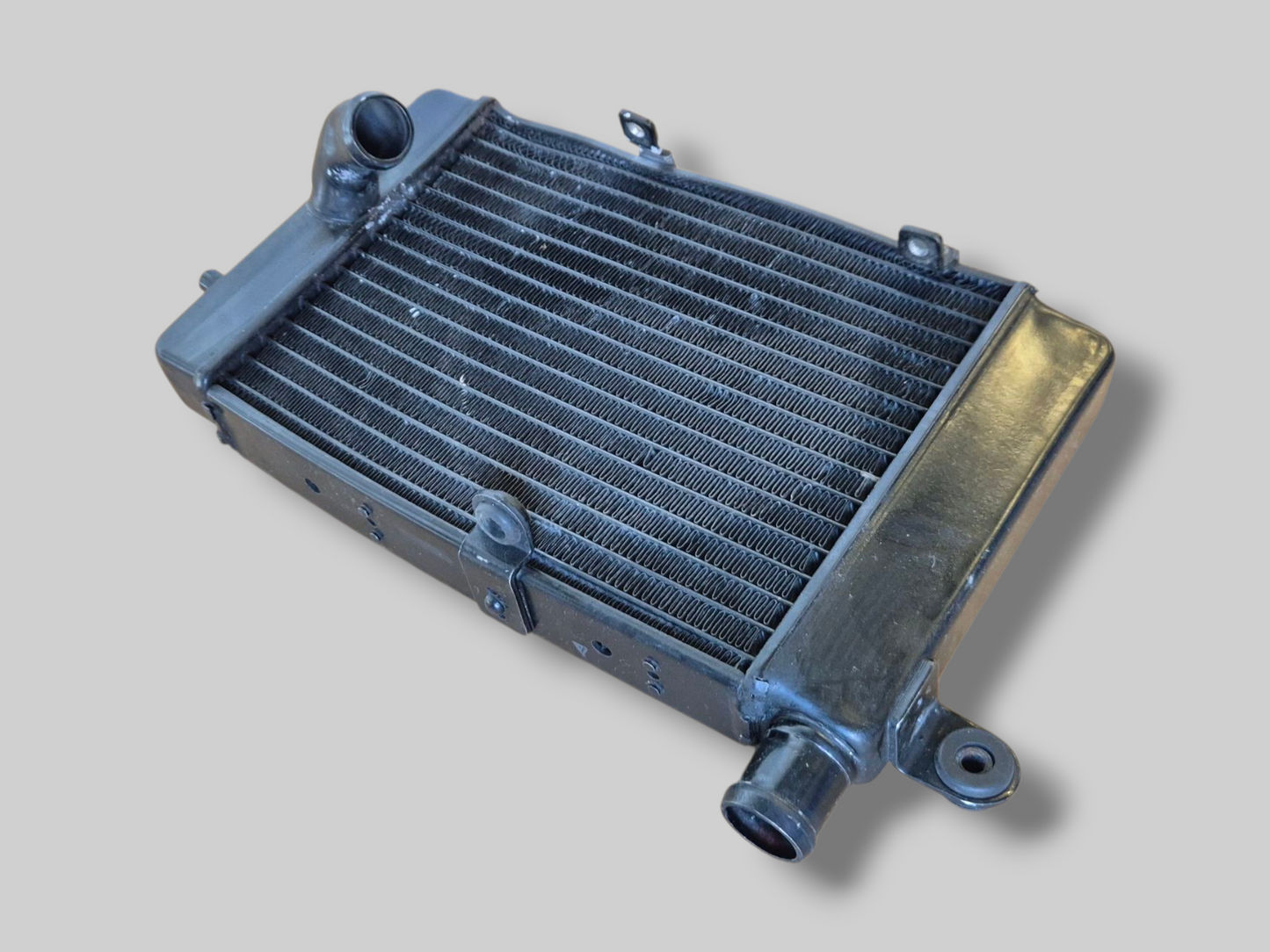 LINKER RADIATOR ZILVER AP8102951 Aprilia RSV Mille 98-03 / Tuono 02-05