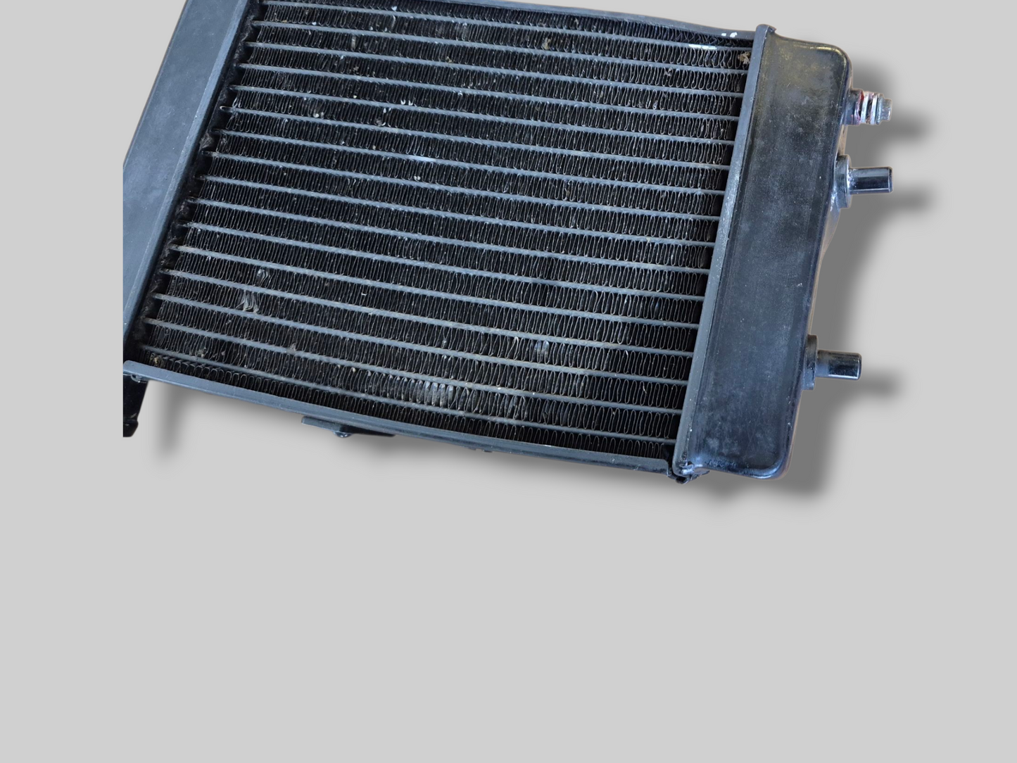 LINKER RADIATOR ZILVER AP8102951 Aprilia RSV Mille 98-03 / Tuono 02-05