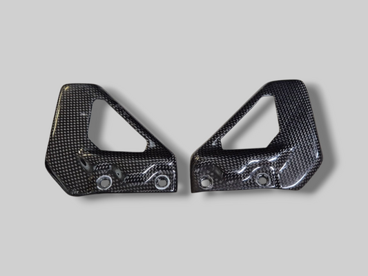 CARBON HEELPLATE SET Aprilia RSV Mille 98-03 / Tuono 02-05 / RSV1000R 04-10