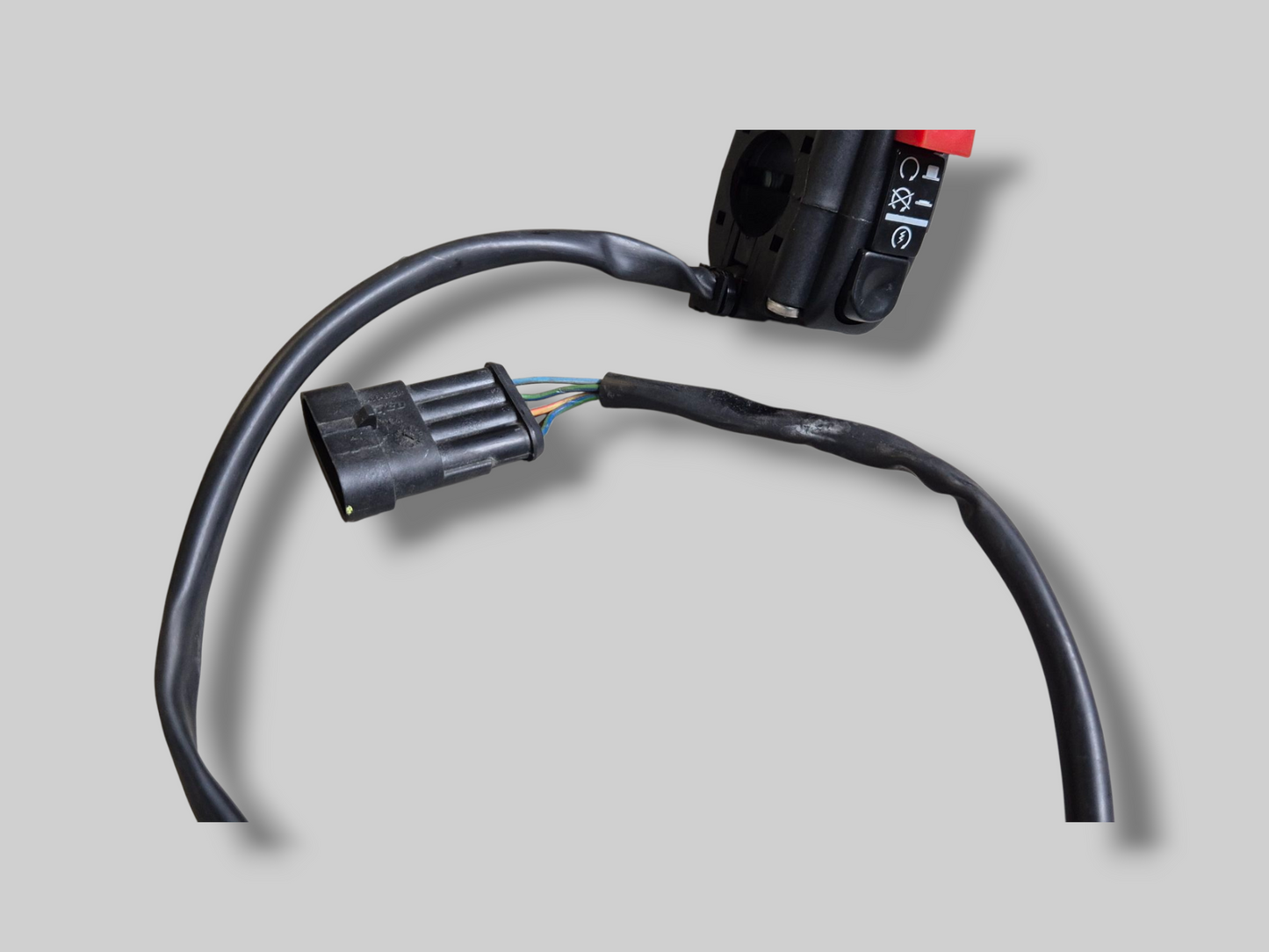 RECHTS STUURKILLSWITCH AP8118580 Aprilia RSV Mille 01-03 / Tuono 02-05 