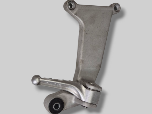 PASSAGIER RECHTER VOETSTEUN STEUN AP8146384 Aprilia RSV Mille 98-03 / Tuono 02-05 