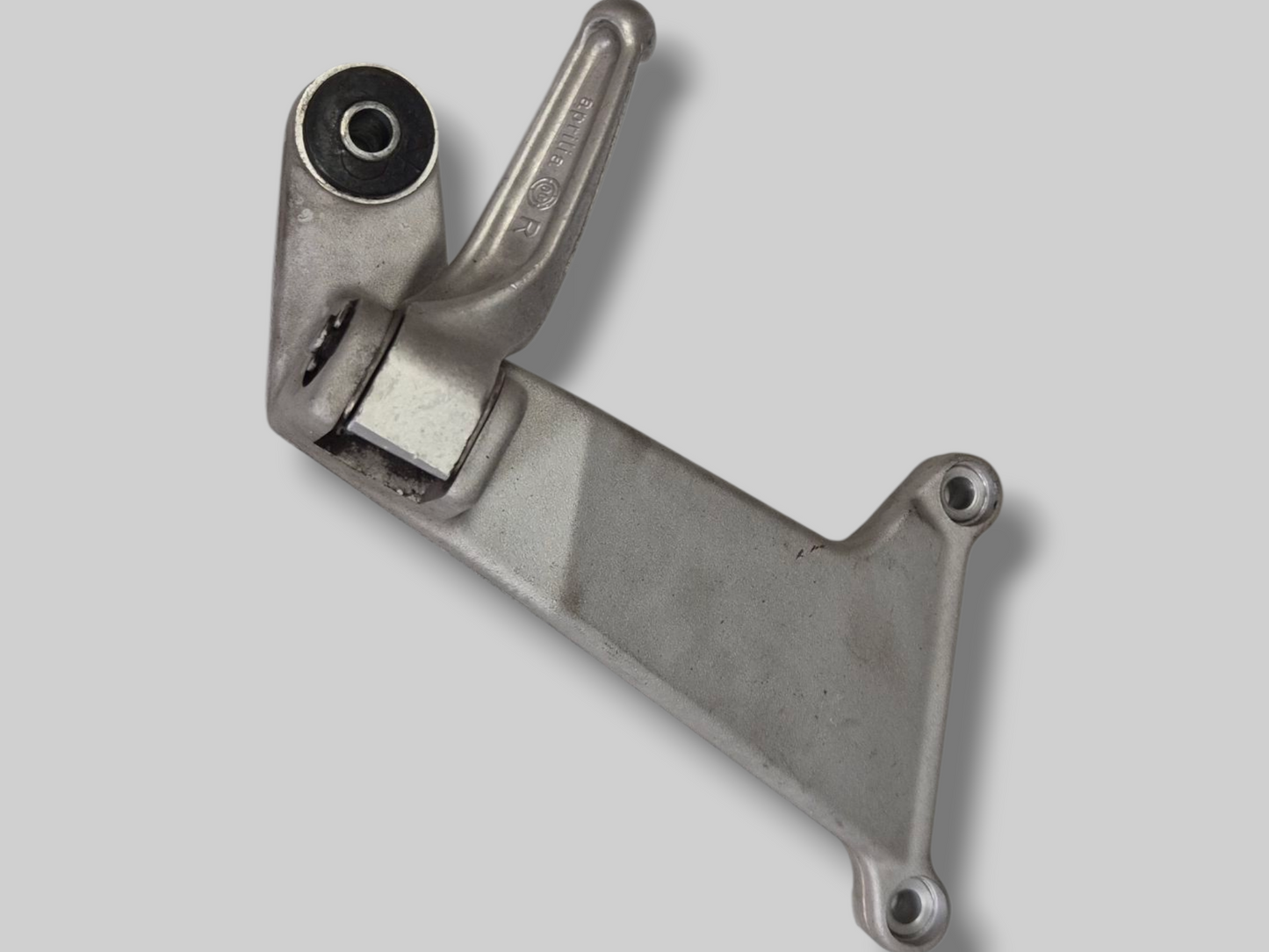 PASSAGIER RECHTER VOETSTEUN STEUN AP8146384 Aprilia RSV Mille 98-03 / Tuono 02-05 