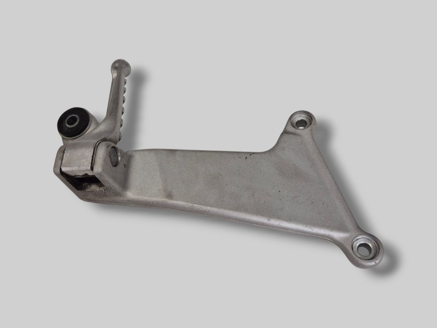 PASSAGIER RECHTER VOETSTEUN STEUN AP8146384 Aprilia RSV Mille 98-03 / Tuono 02-05 