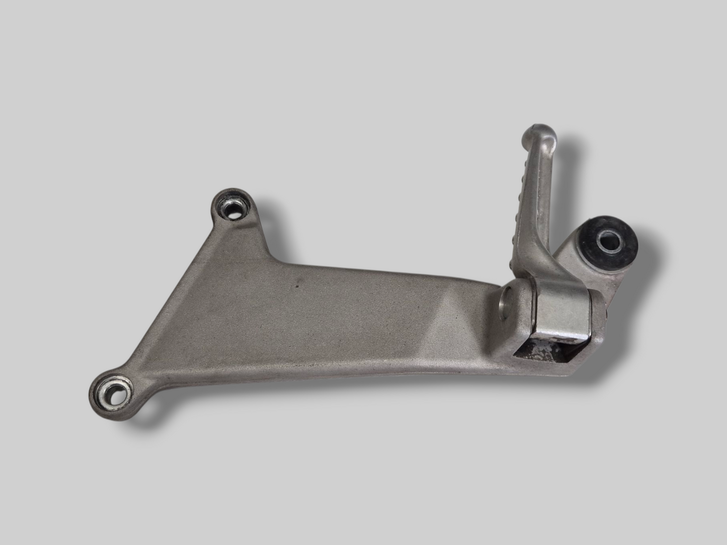 PASSAGIER RECHTER VOETSTEUN STEUN AP8146384 Aprilia RSV Mille 98-03 / Tuono 02-05 