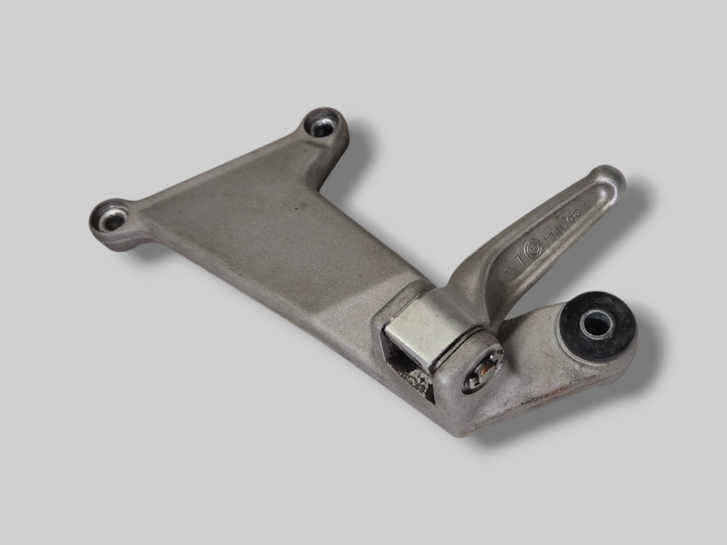 PASSAGIER RECHTER VOETSTEUN STEUN AP8146384 Aprilia RSV Mille 98-03 / Tuono 02-05 