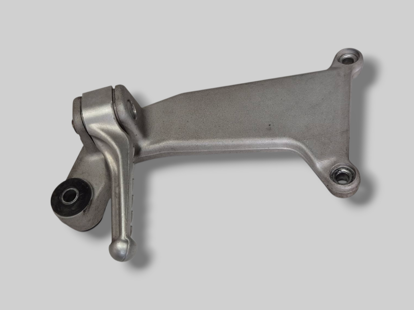 PASSAGIER RECHTER VOETSTEUN STEUN AP8146384 Aprilia RSV Mille 98-03 / Tuono 02-05 