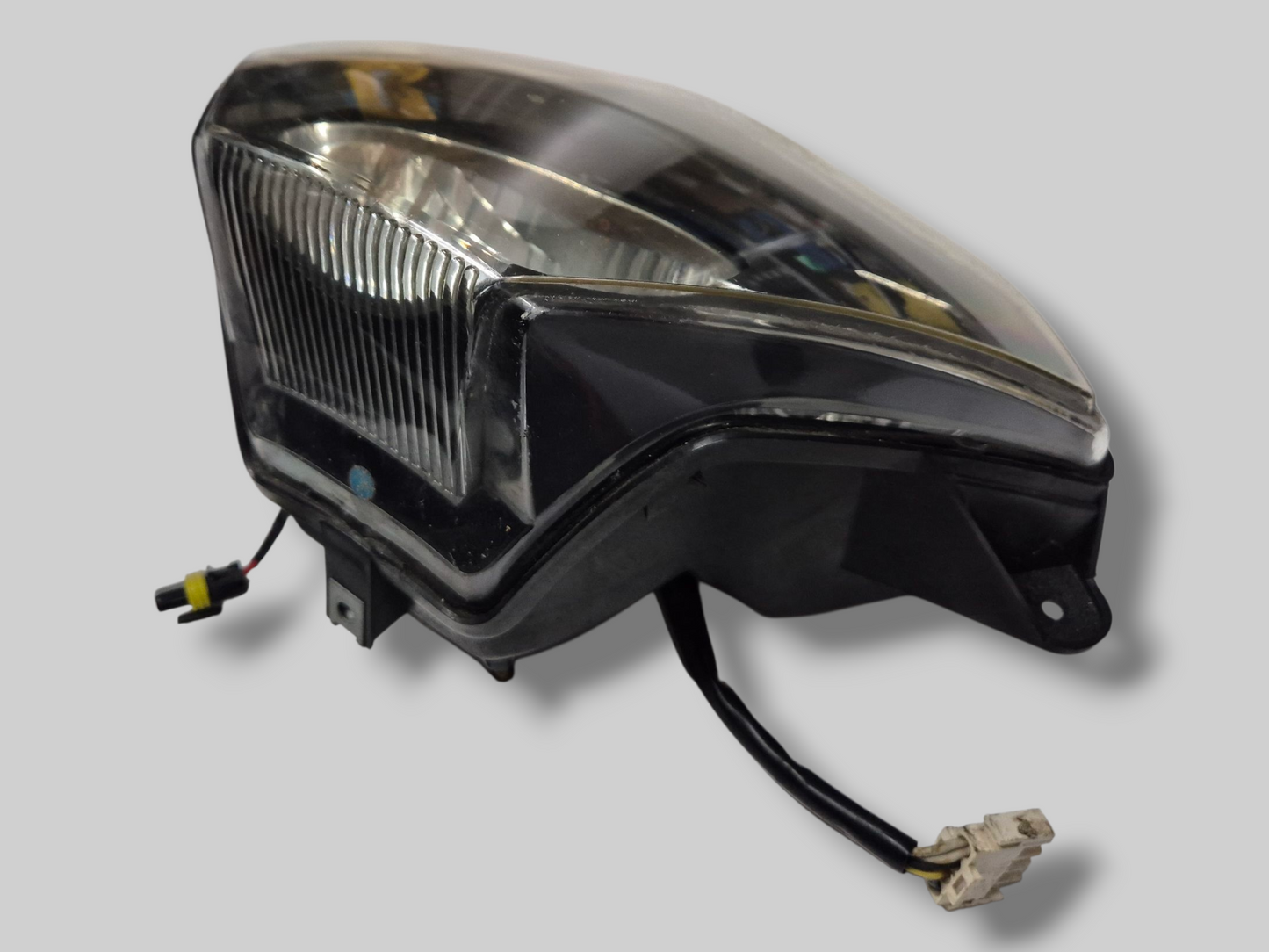 KOPLAMPEENHEID EU/USA AP8124945 Aprilia RSV Mille 01-03 / Tuono 02-05 