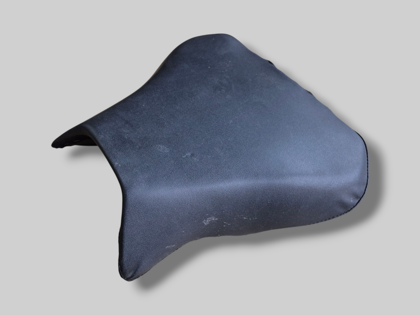 BESTUURDERZADEL AP8129169 Aprilia RSV Mille 01-03 / Tuono 02-05 