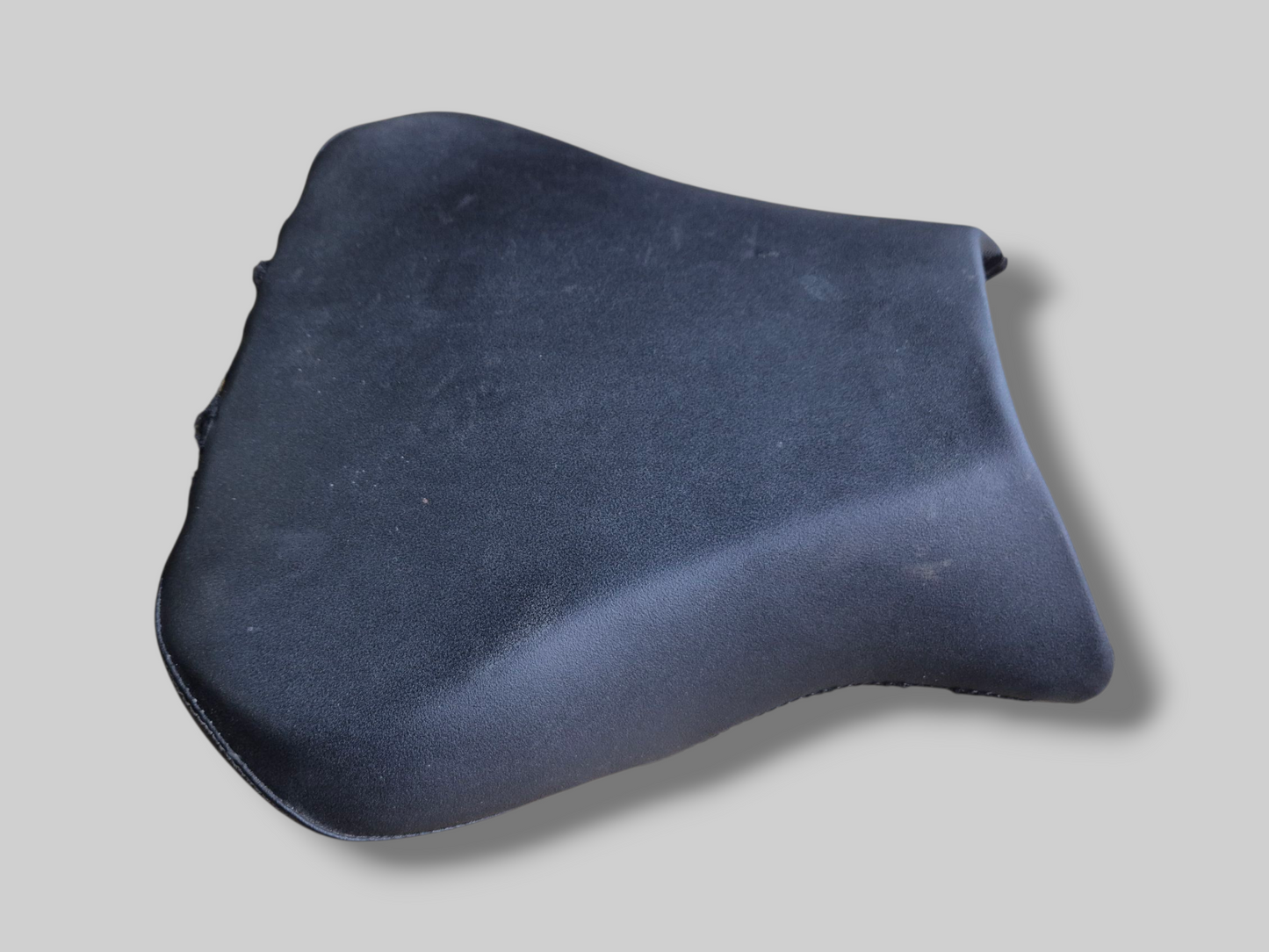 BESTUURDERZADEL AP8129169 Aprilia RSV Mille 01-03 / Tuono 02-05 