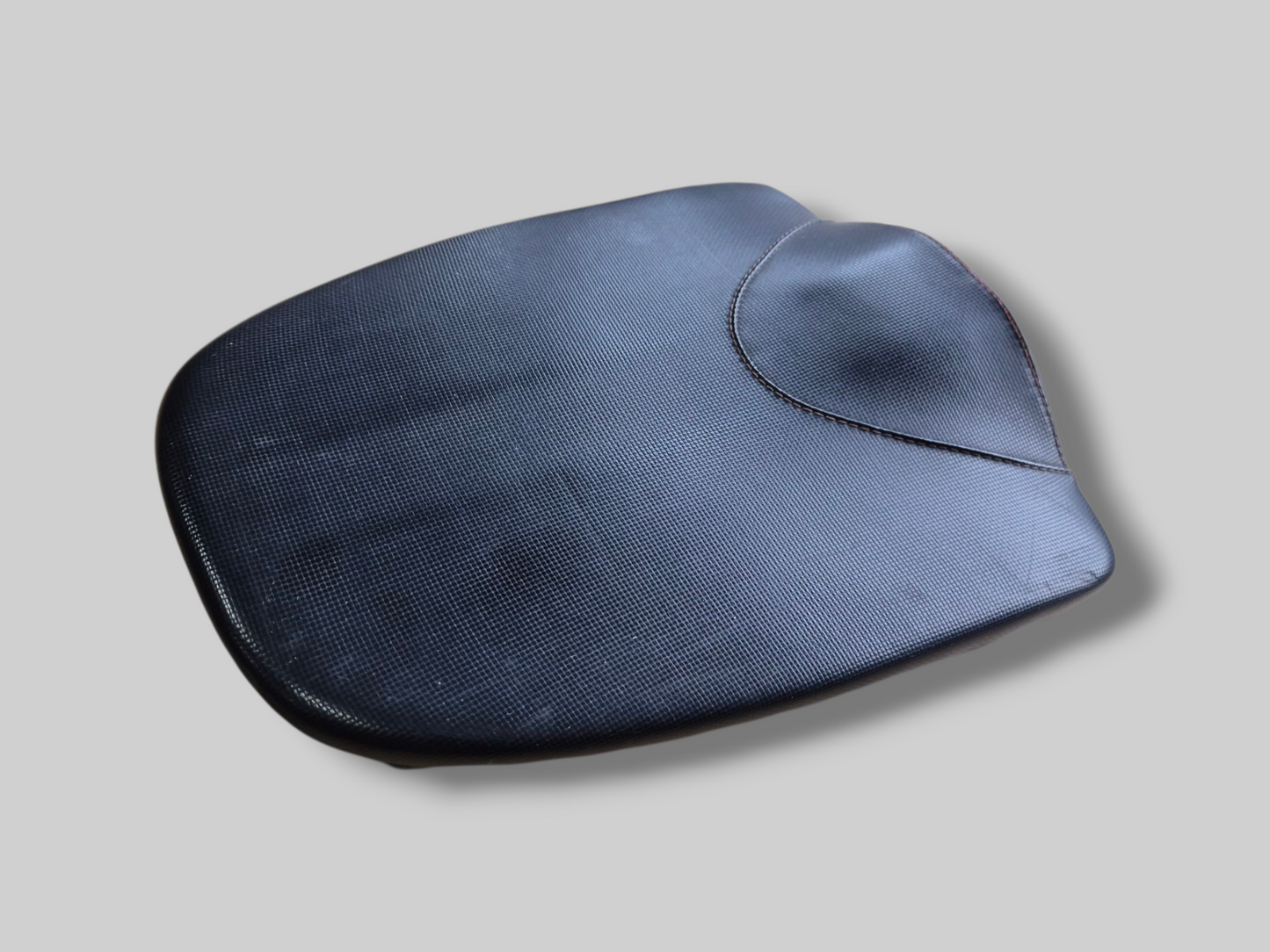 ACHTERPASSAGIERSZADEL AP8129362 Aprilia RSV Mille 2003 / Tuono 02-05 