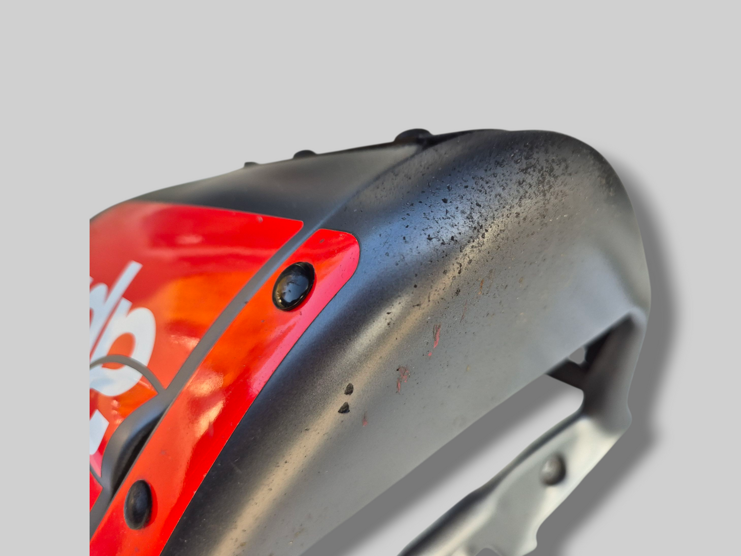 BELLYPAN GLANZEND ZWART AP8168435 AP8168434 Aprilia RSV Mille 1998-2003 