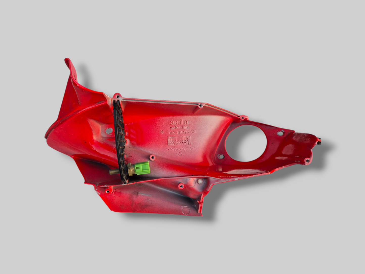 RECHTER BINNENLUCHTKANAALKUIP, MAT ZWART AP8149277 Aprilia RSV Mille 98-03 