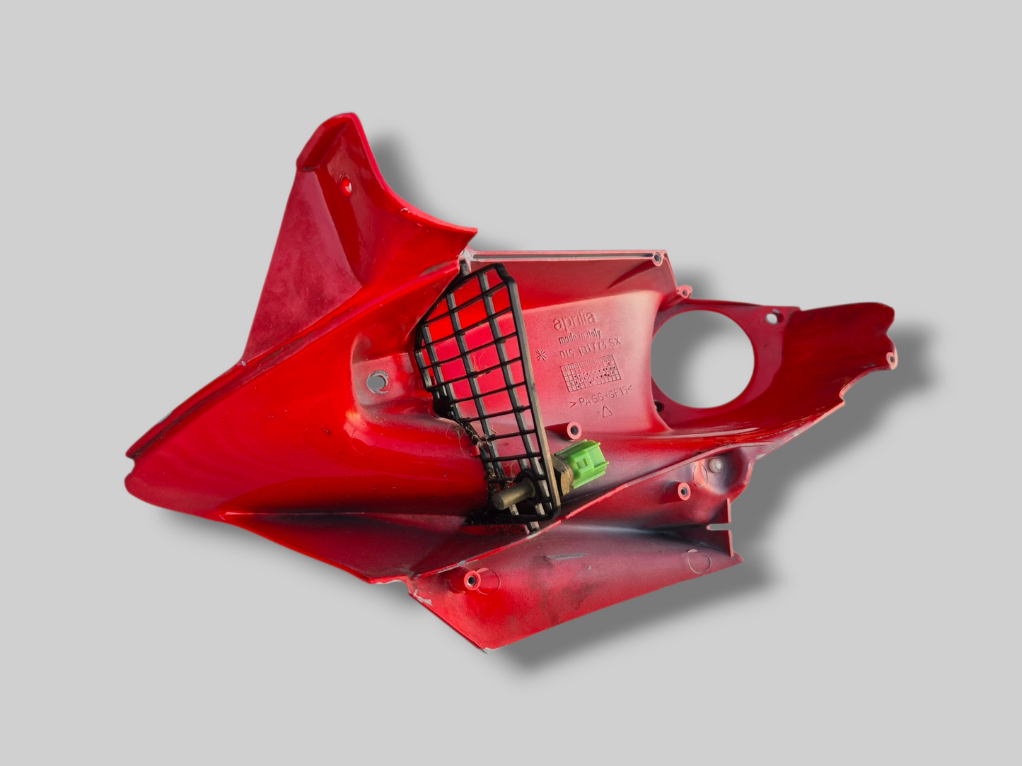 RECHTER BINNENLUCHTKANAALKUIP, MAT ZWART AP8149277 Aprilia RSV Mille 98-03 