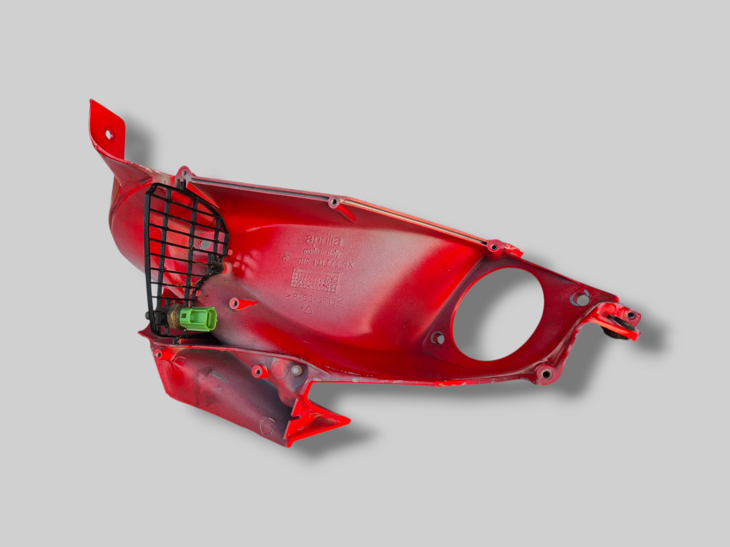 RECHTER BINNENLUCHTKANAALKUIP, MAT ZWART AP8149277 Aprilia RSV Mille 98-03 