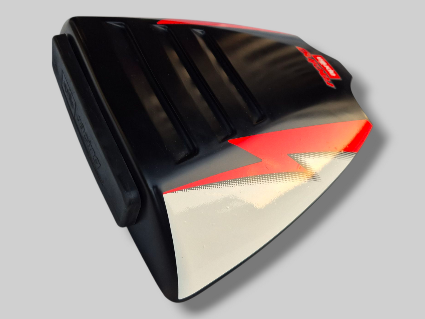 PASSAGIER ACHTER MONOSEAT KAP AP8158688 Aprilia RSV Mille 2001-2002 