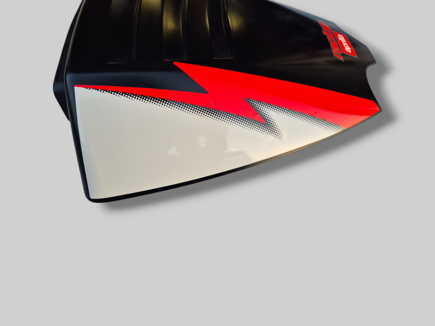 PASSAGIER ACHTER MONOSEAT KAP AP8158688 Aprilia RSV Mille 2001-2002 