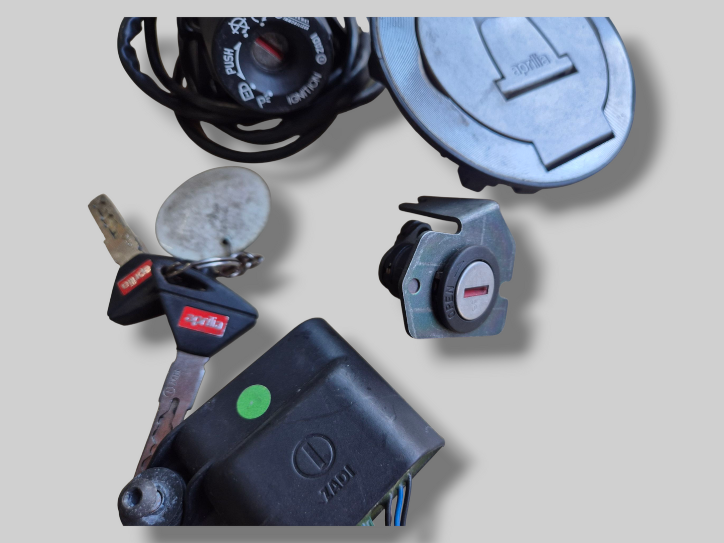 KOPPELINGSSCHAKELAAR AP8124398 Aprilia RSV Mille 98-03