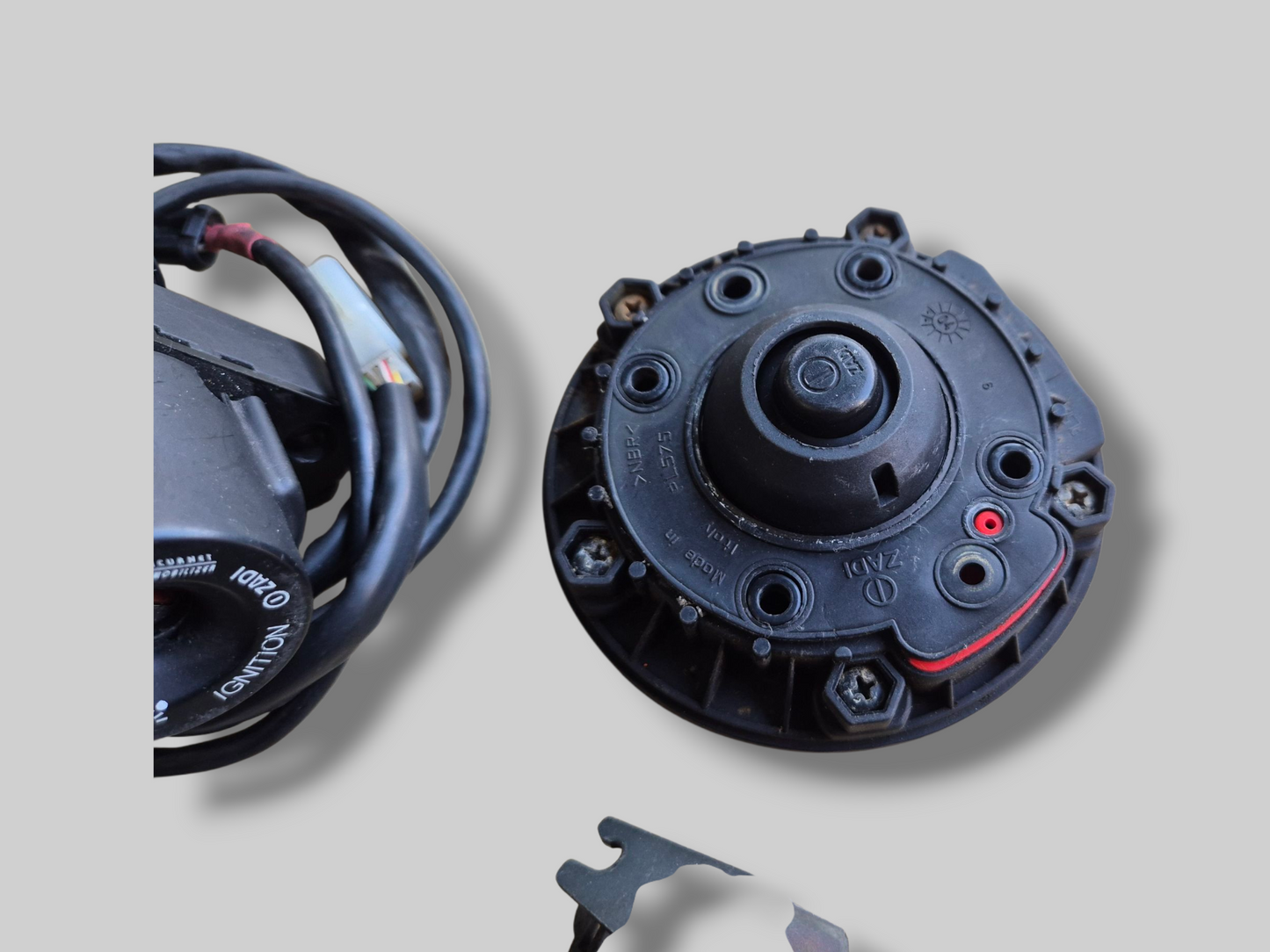 KOPPELINGSSCHAKELAAR AP8124398 Aprilia RSV Mille 98-03