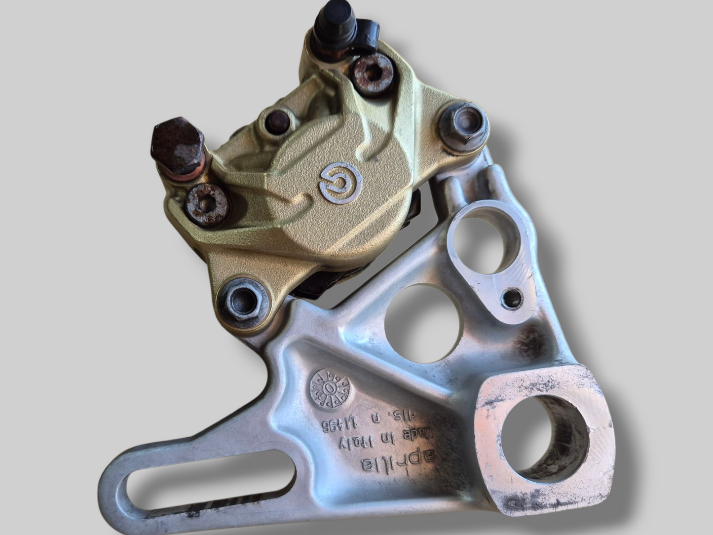 ACHTERREMKLAUW GOUD BREMBO AP8113897 Aprilia RSV Mille 98-03 / Tuono 02-05 