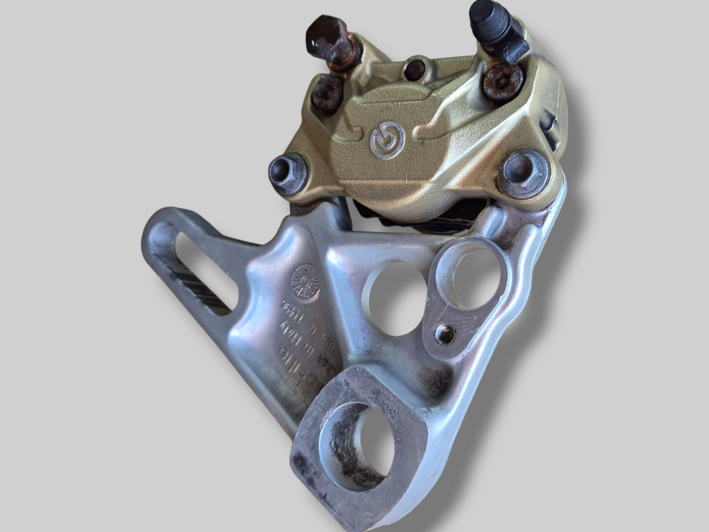 ACHTERREMKLAUW GOUD BREMBO AP8113897 Aprilia RSV Mille 98-03 / Tuono 02-05 