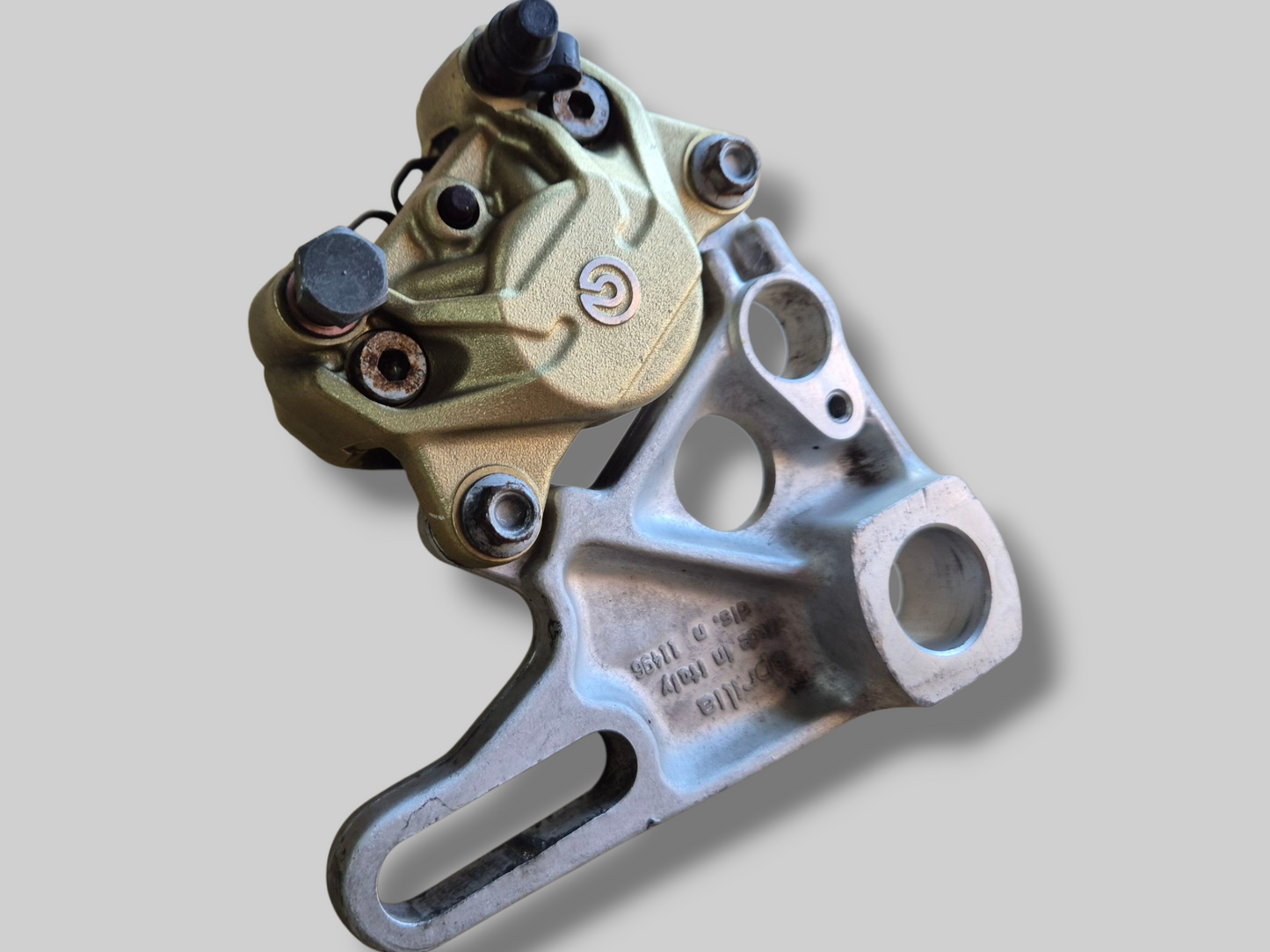 ACHTERREMKLAUW GOUD BREMBO AP8113897 Aprilia RSV Mille 98-03 / Tuono 02-05 