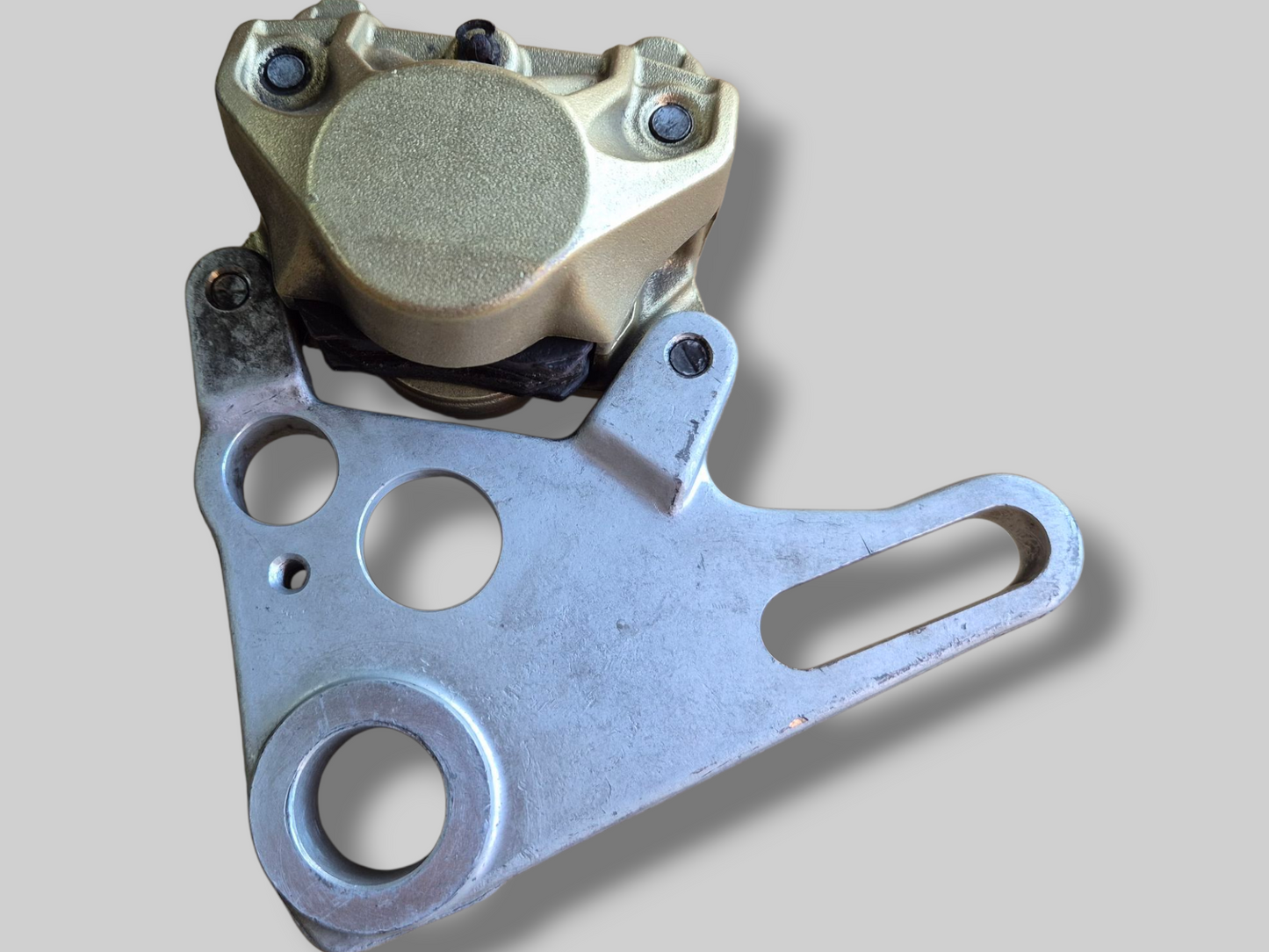 ACHTERREMKLAUW GOUD BREMBO AP8113897 Aprilia RSV Mille 98-03 / Tuono 02-05 